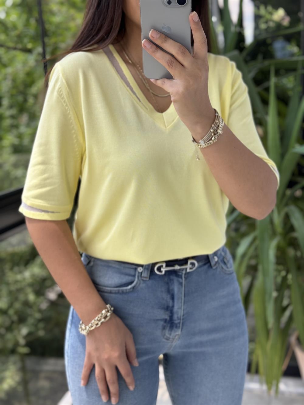 Yaka Ve Kol Özel Aksesuarlı Triko Bluz Sarı