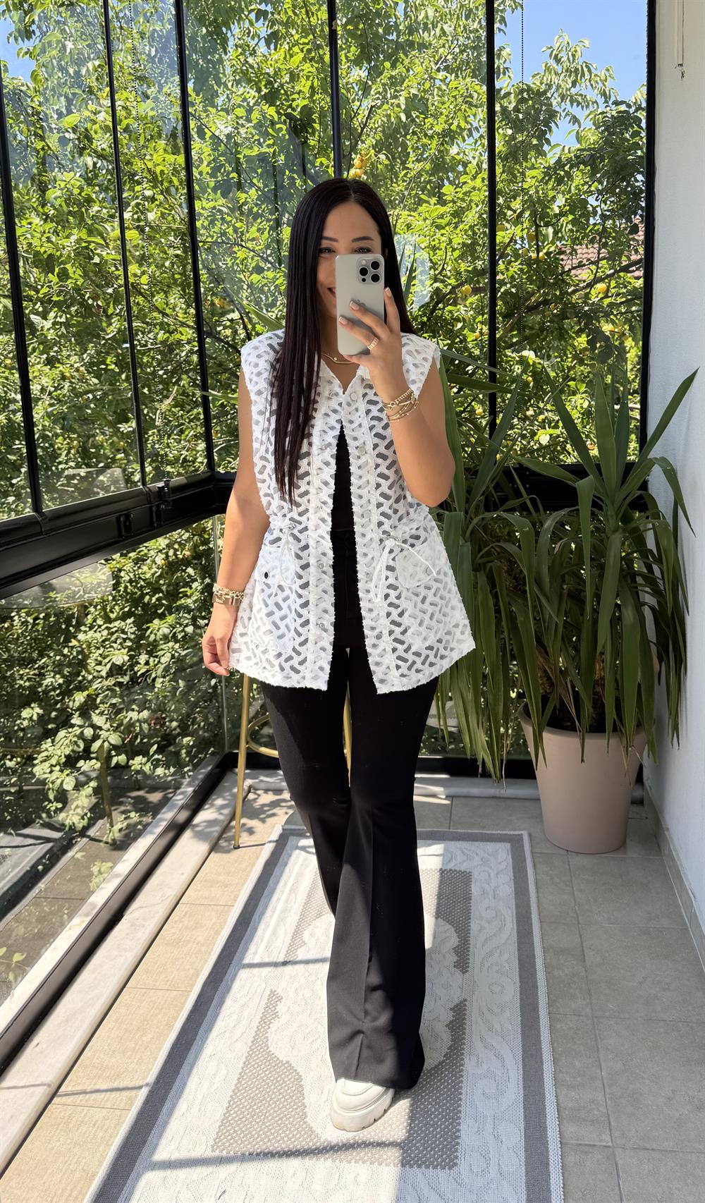 Yakma Bağlamalı Yelek Beyaz