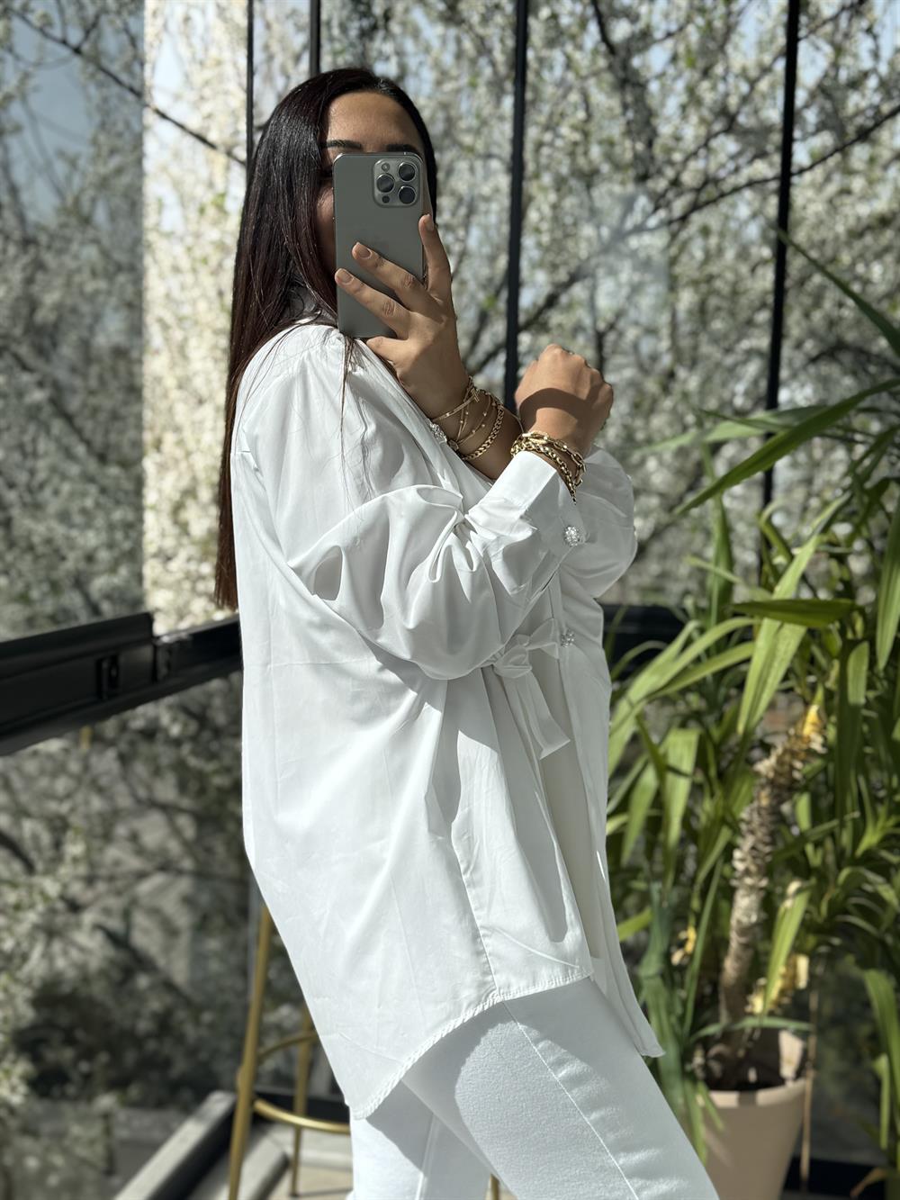 Yanı Bağlamalı ve Pileli Gömlek Beyaz