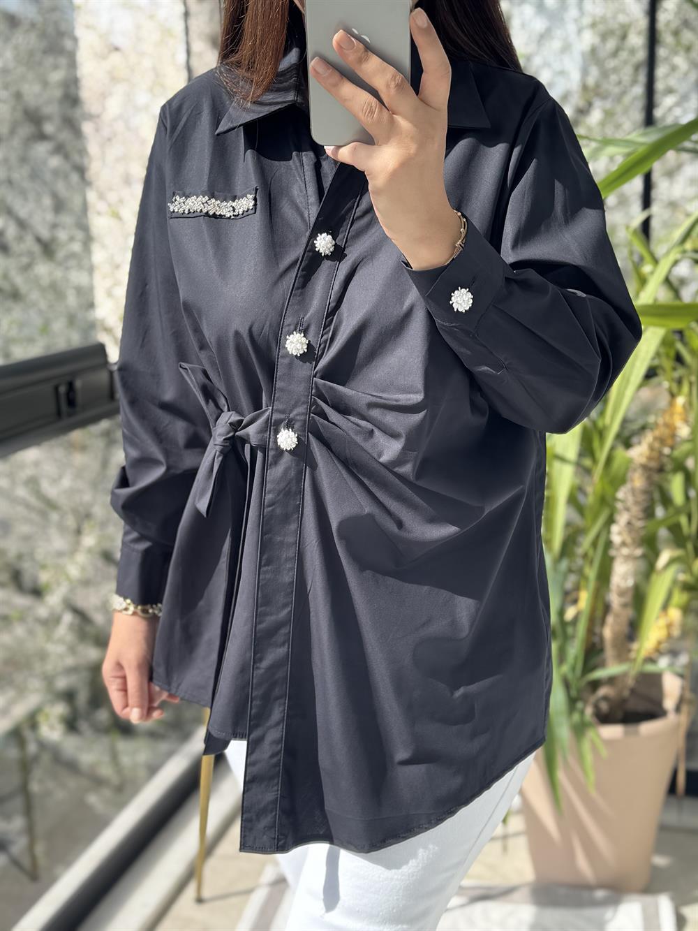 Yanı Bağlamalı ve Pileli Gömlek Siyah