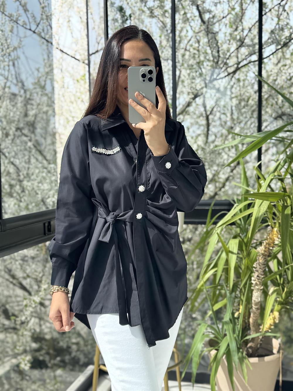 Yanı Bağlamalı ve Pileli Gömlek Siyah