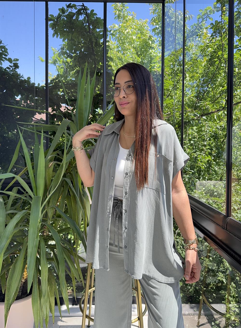 Yanları Çıtçıtlı Tensel Takım Haki Yeşili