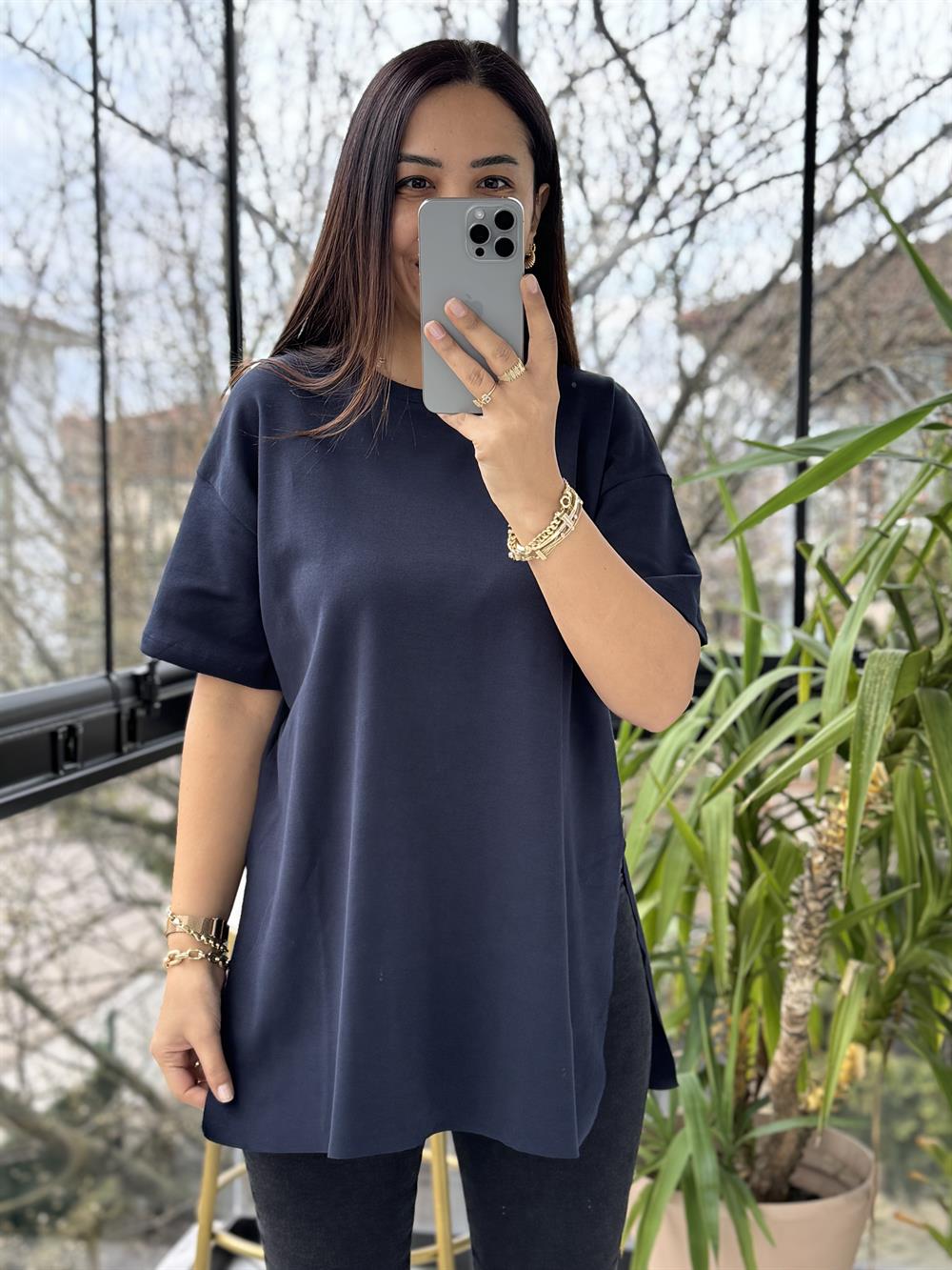 Yanları Yırtmaçlı Basic Tişört Lacivert