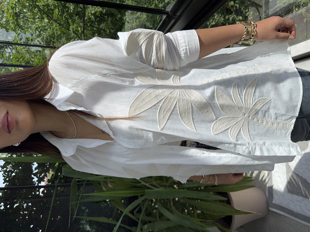 Yaprak Nakışlı Gömlek Ekru