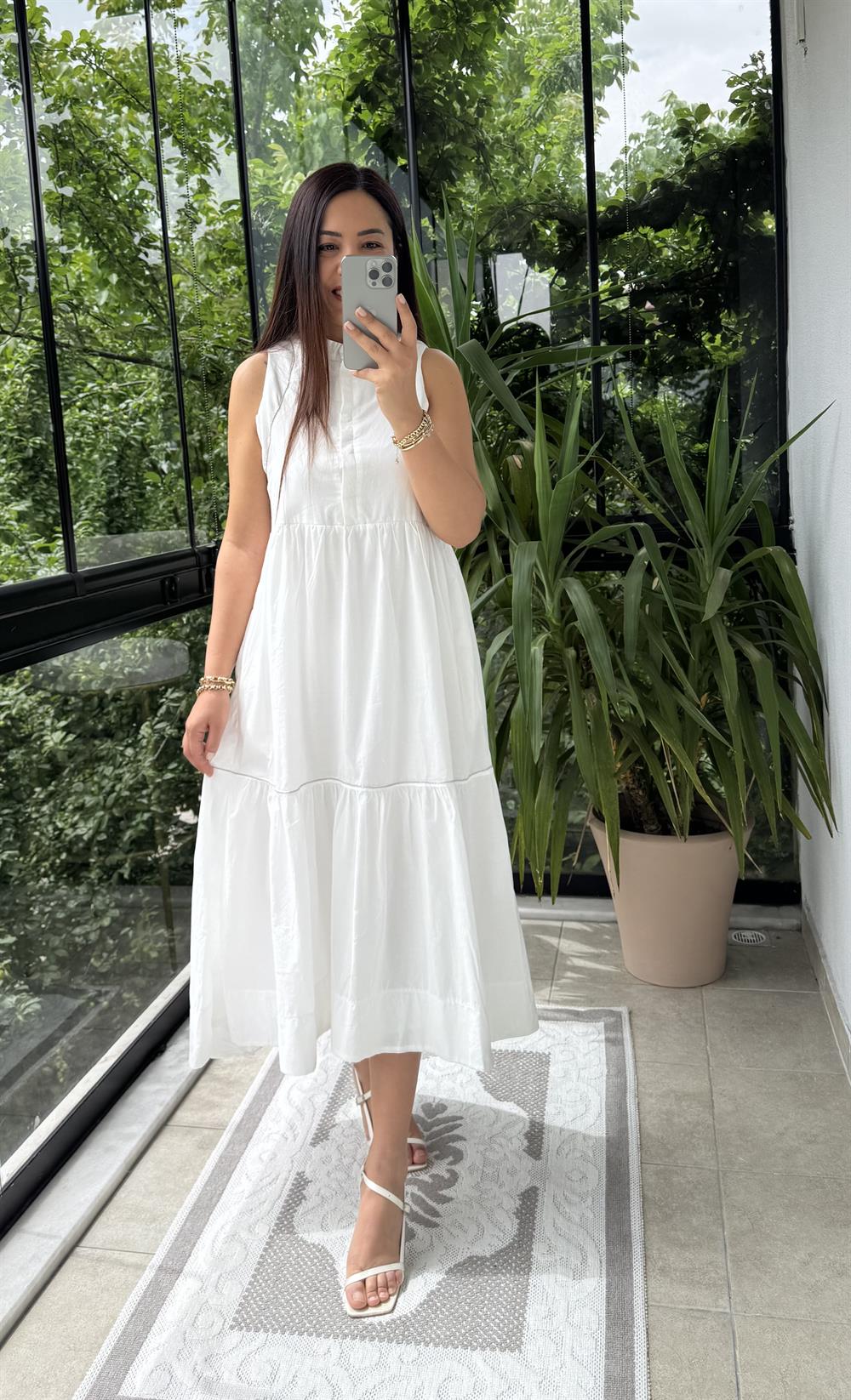 Zincir Detaylı Elbise Beyaz