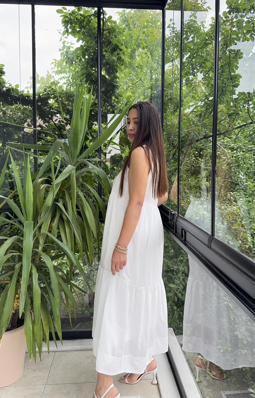 Zincir Detaylı Elbise Beyaz