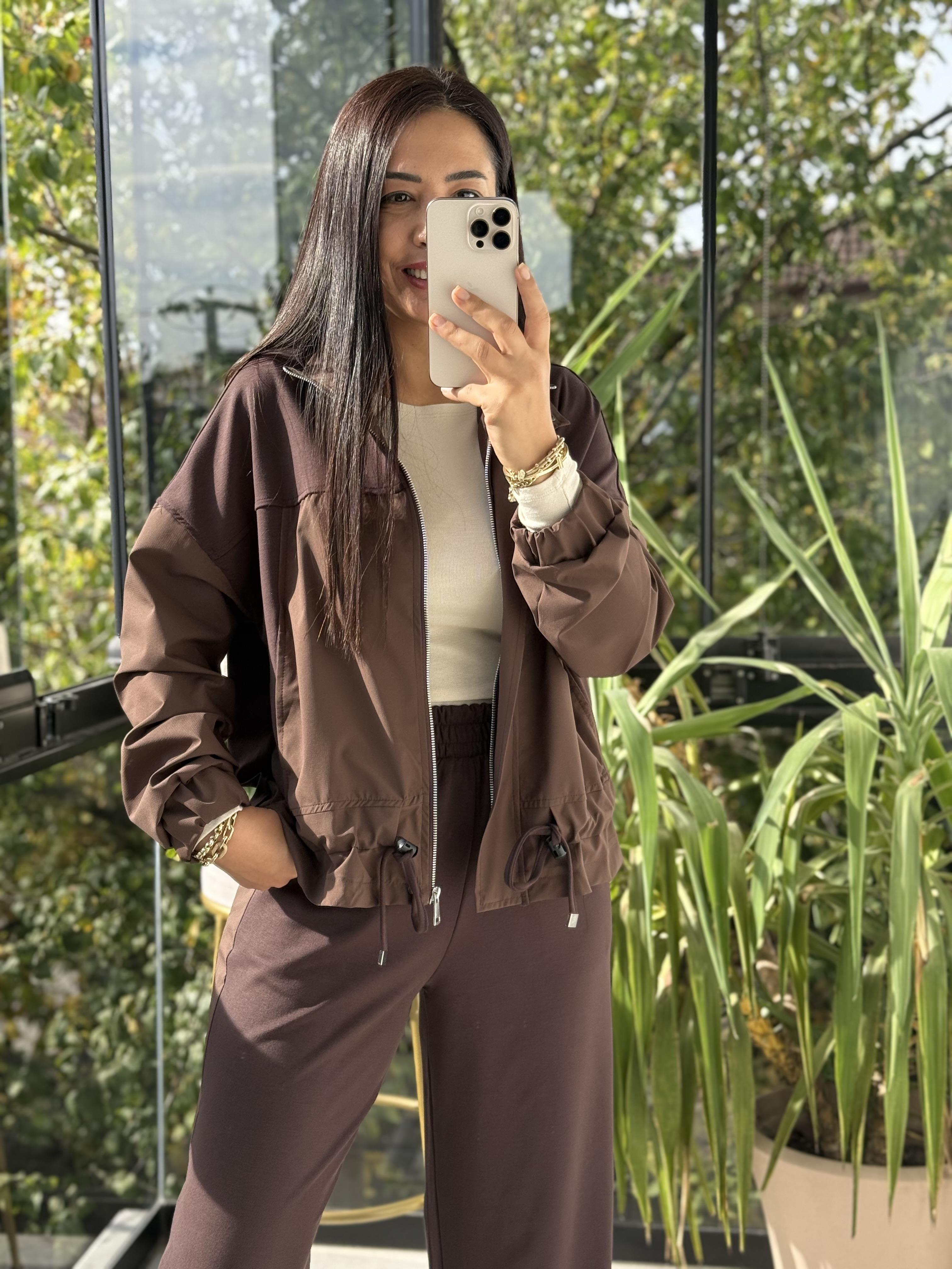 Paraşüt Detaylı Takım Kahve