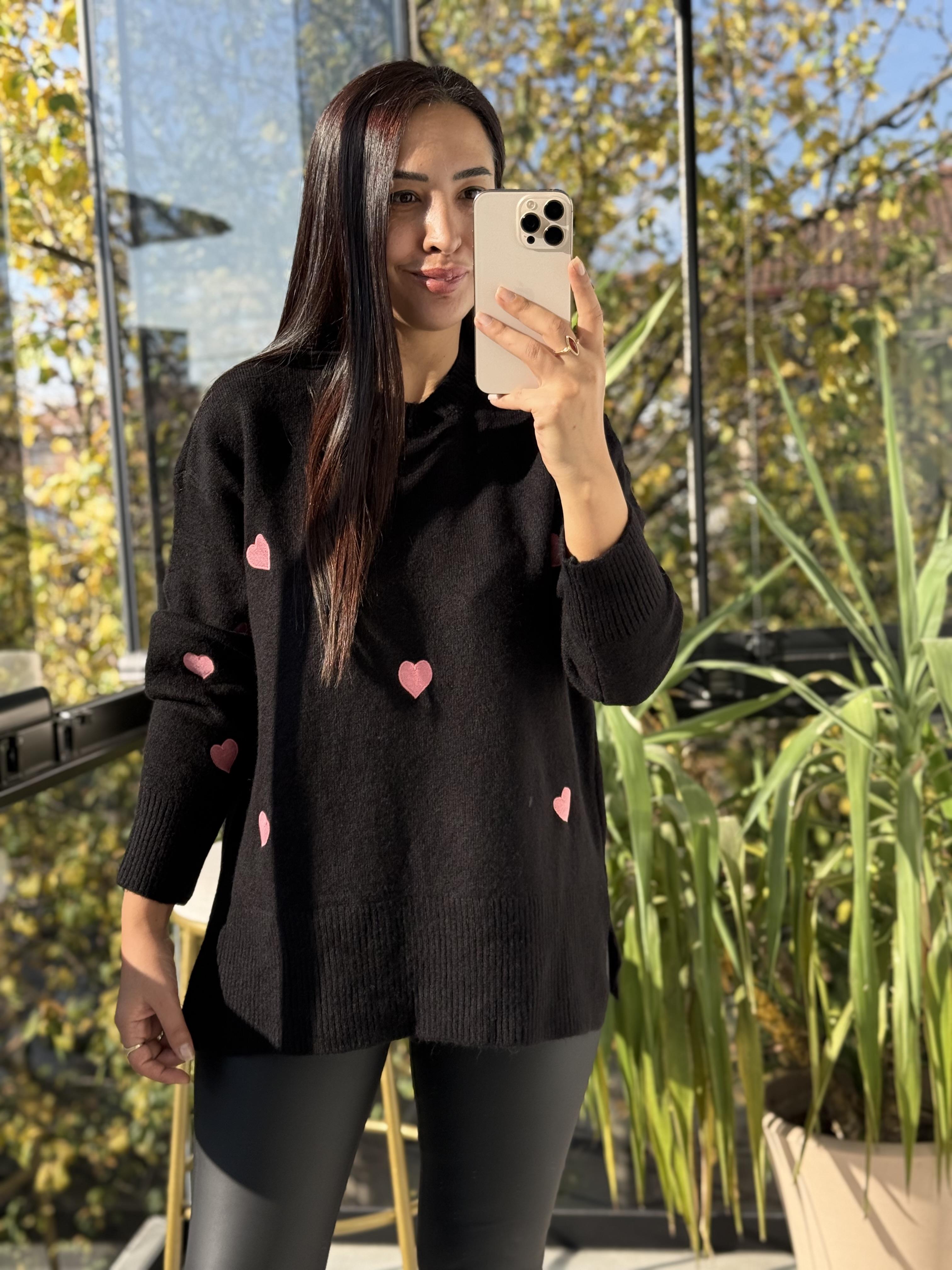 Kalp Detaylı Kazak Siyah