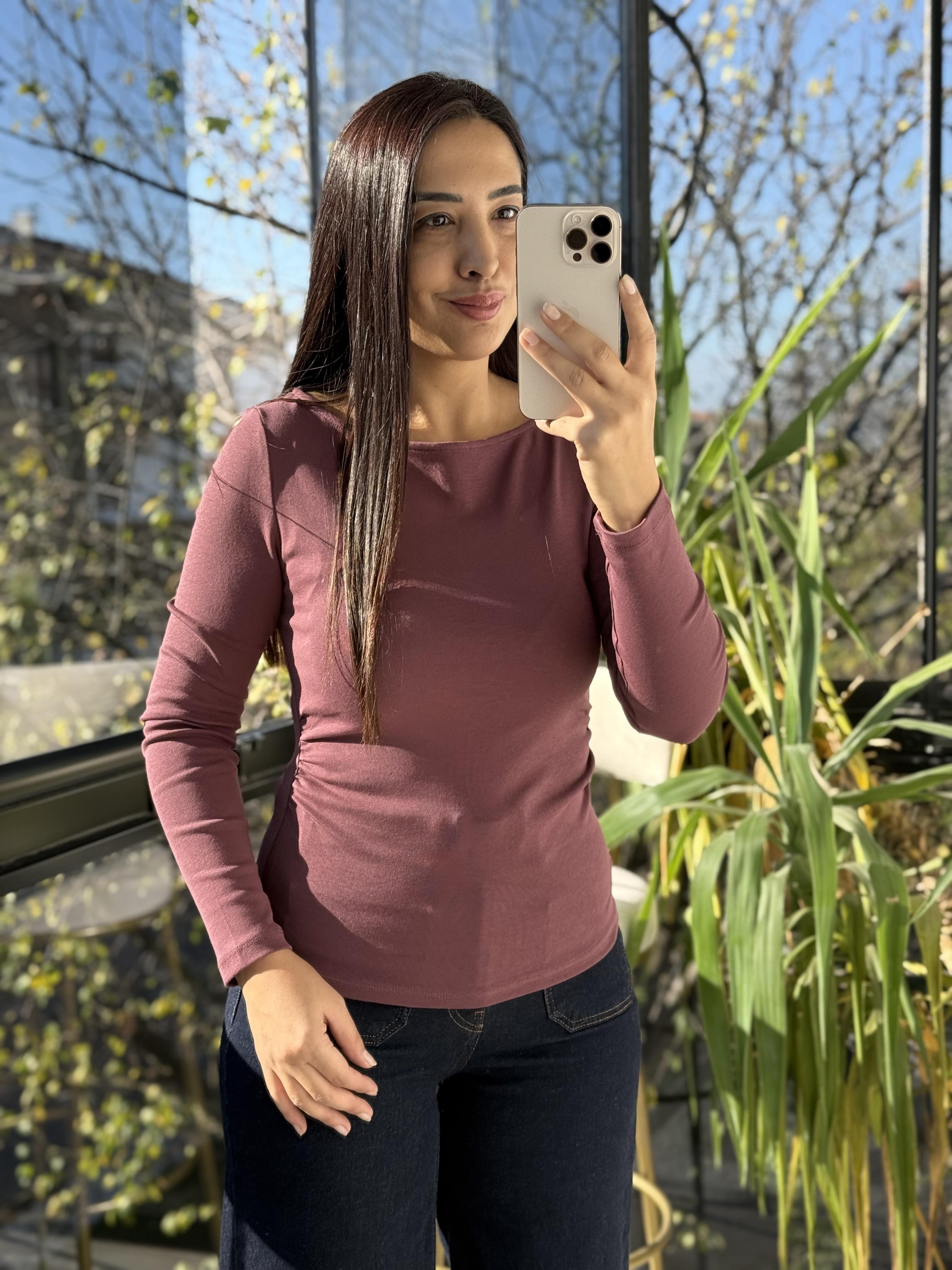 Büzgülü Kayık Yaka Top Bluz Mürdüm