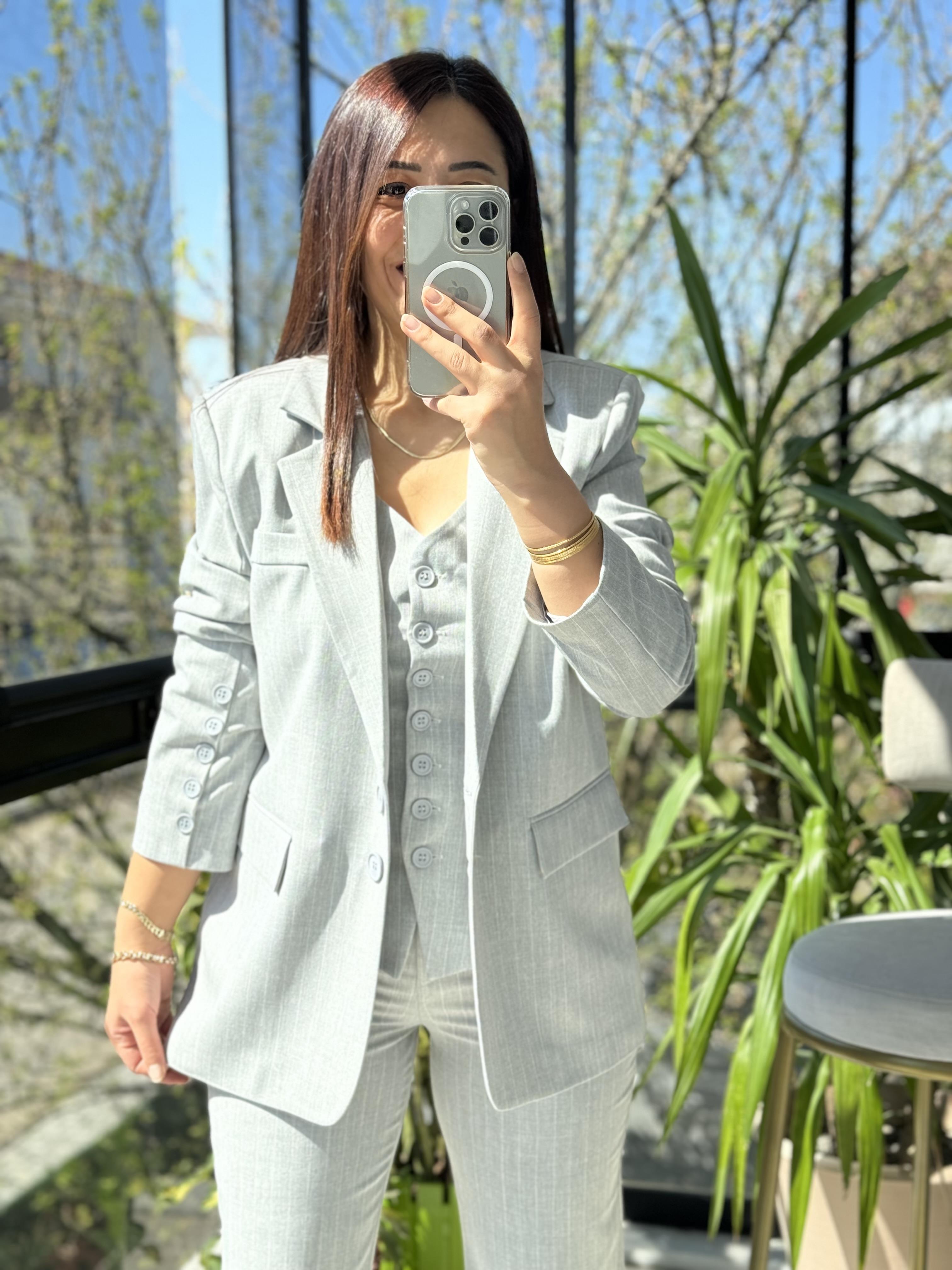 3'lü Çizgili Takım Gri