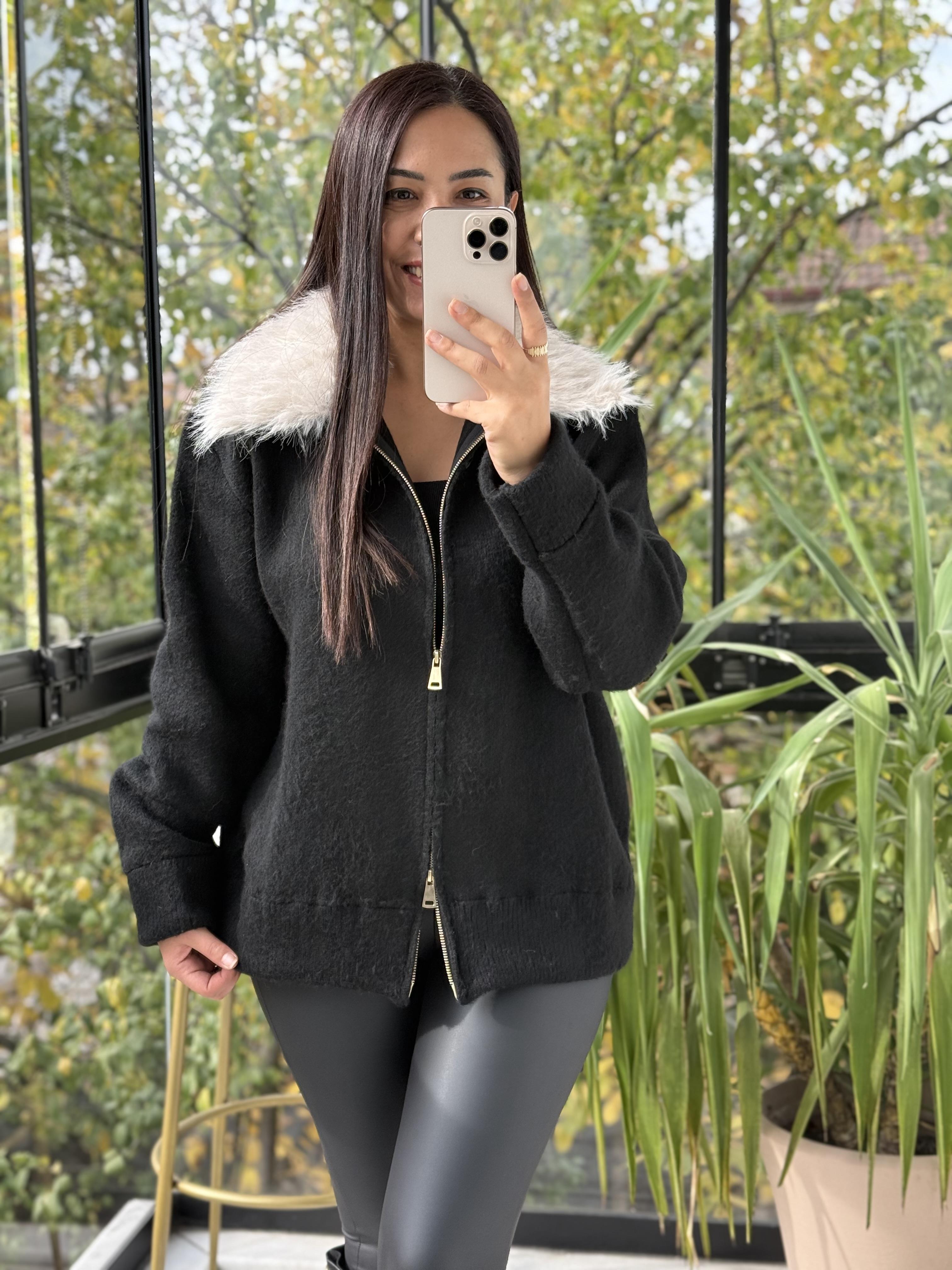 Kürk Yakalı Şardonlu Hırka Siyah