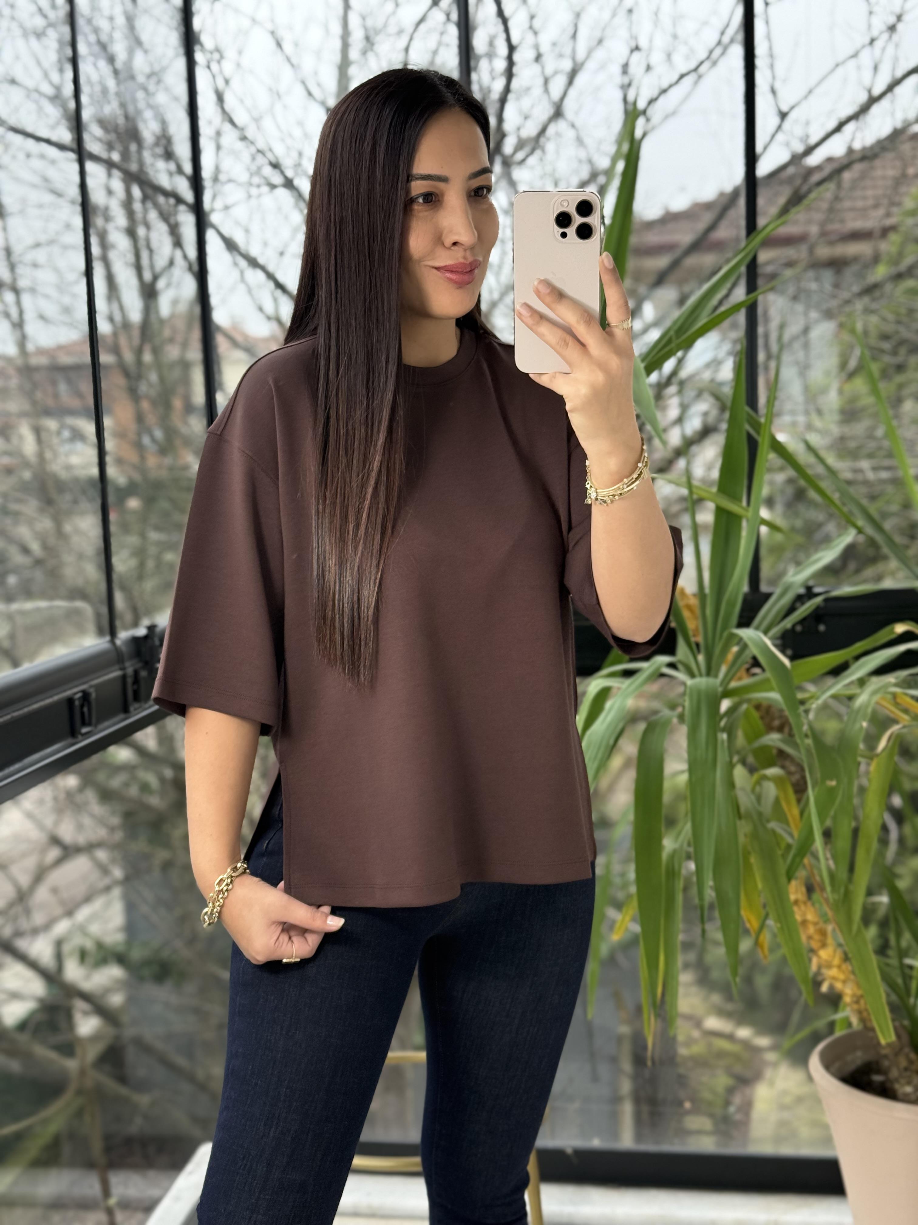 Oversize Yanları Yırtmaçlı Modal Tişört Kahve