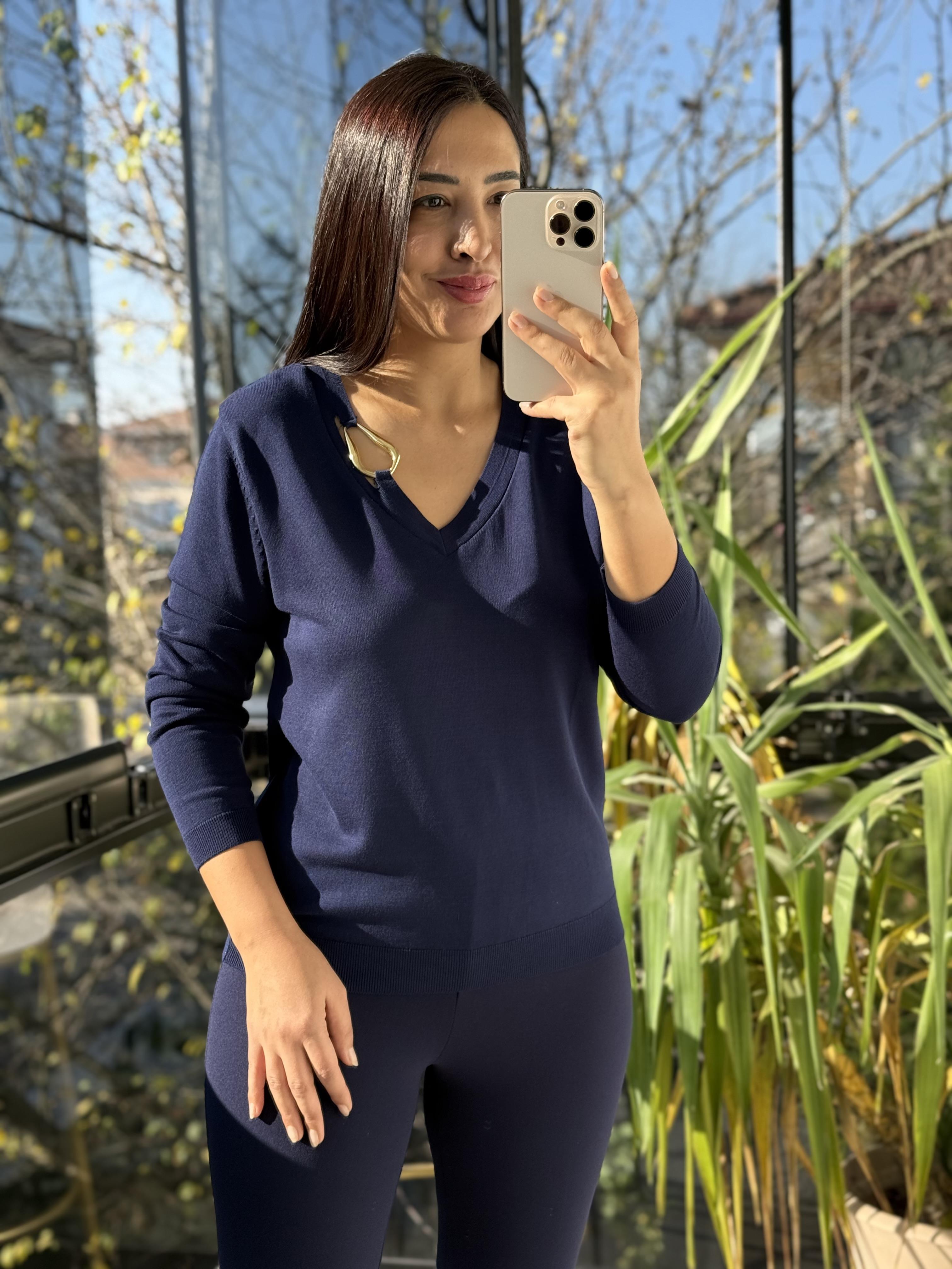 Aksesuar Yaka Detaylı Merserize Triko Lacivert