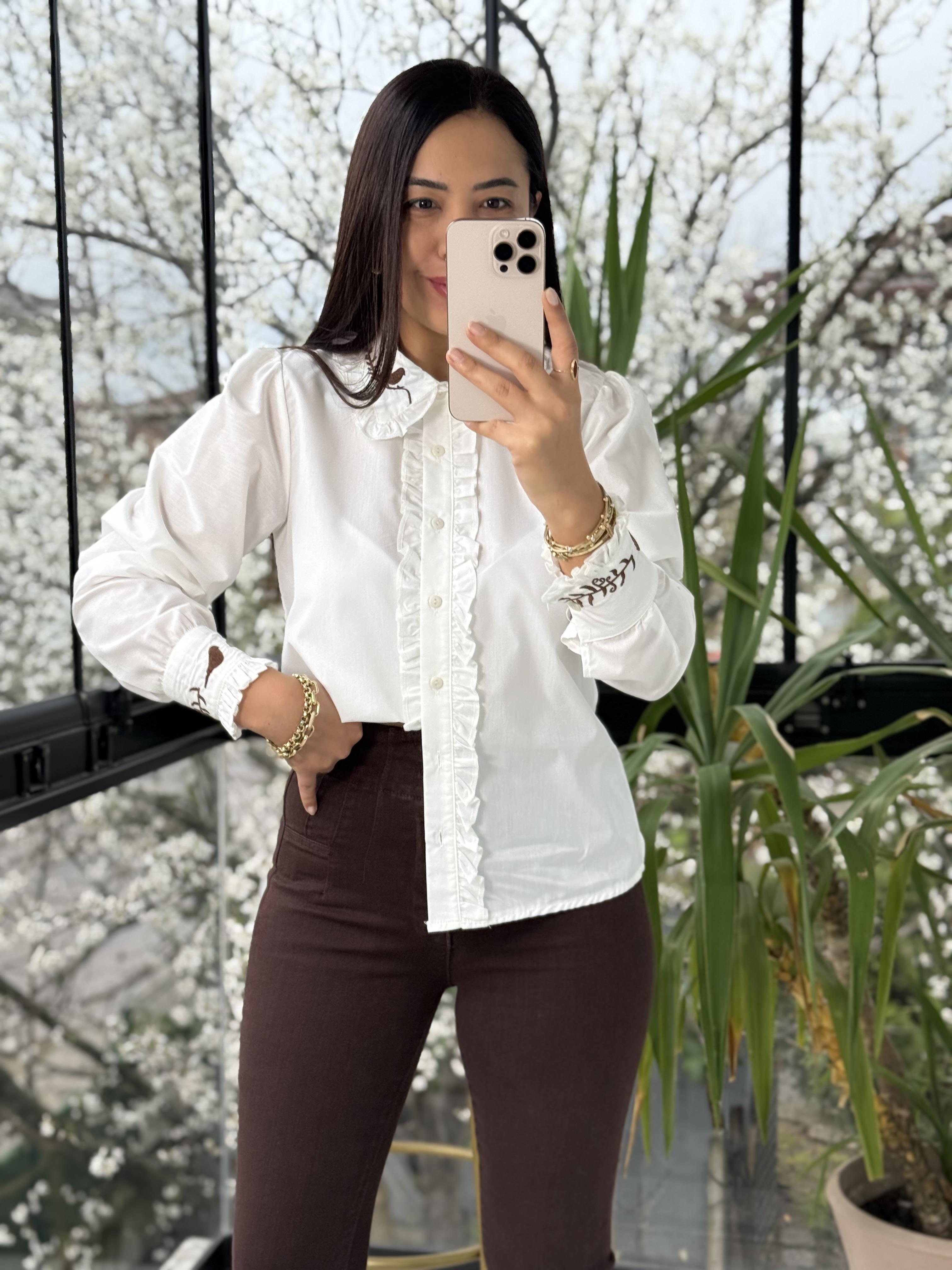 Kolu Ve Yakası Nakış Detaylı Gömlek Beyaz