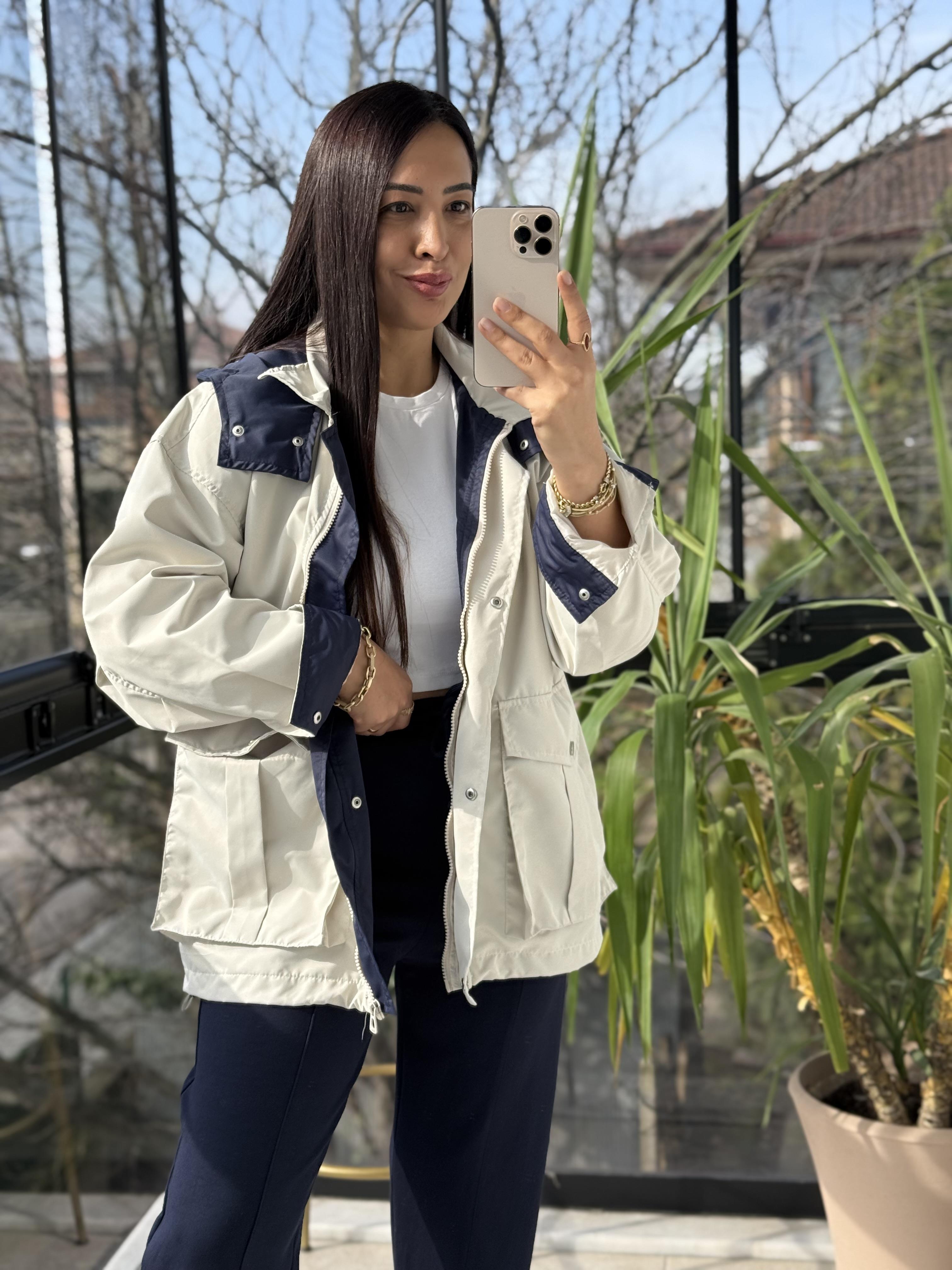 Kontrast Kapüşonlu Yağmurluk Taş