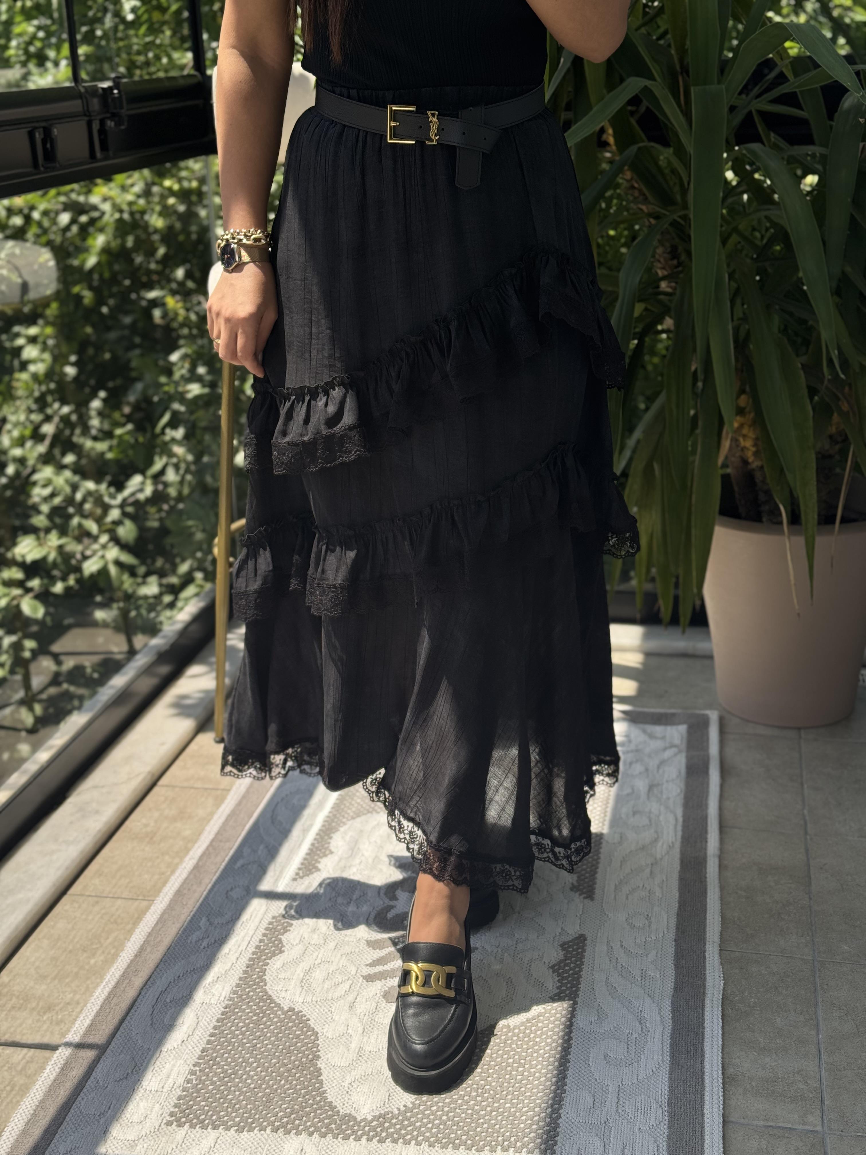 Asimetirk Fırfırlı Güpürlü Etek Siyah