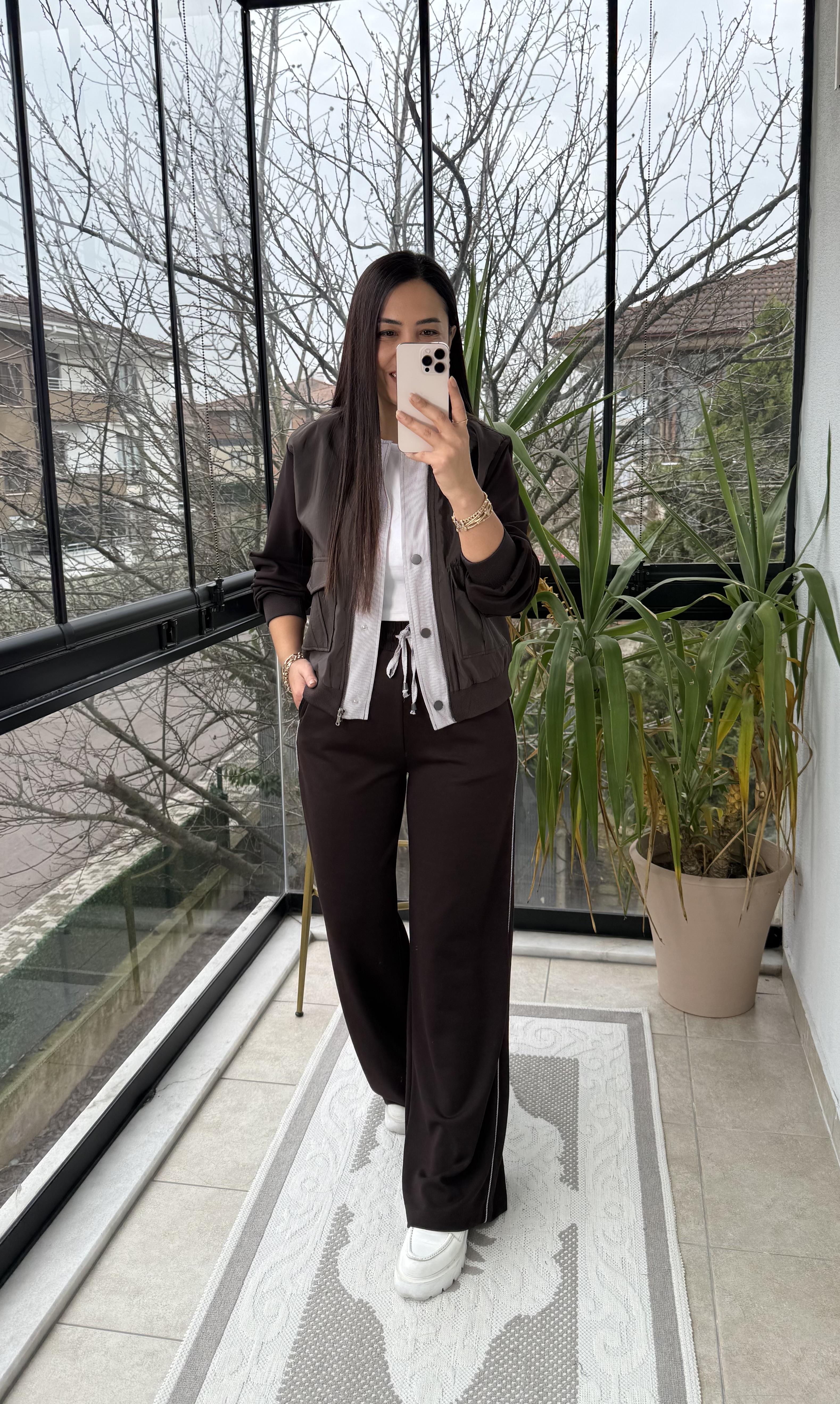 Garnili Çizgili Gömlek Detaylı Takım Kahve