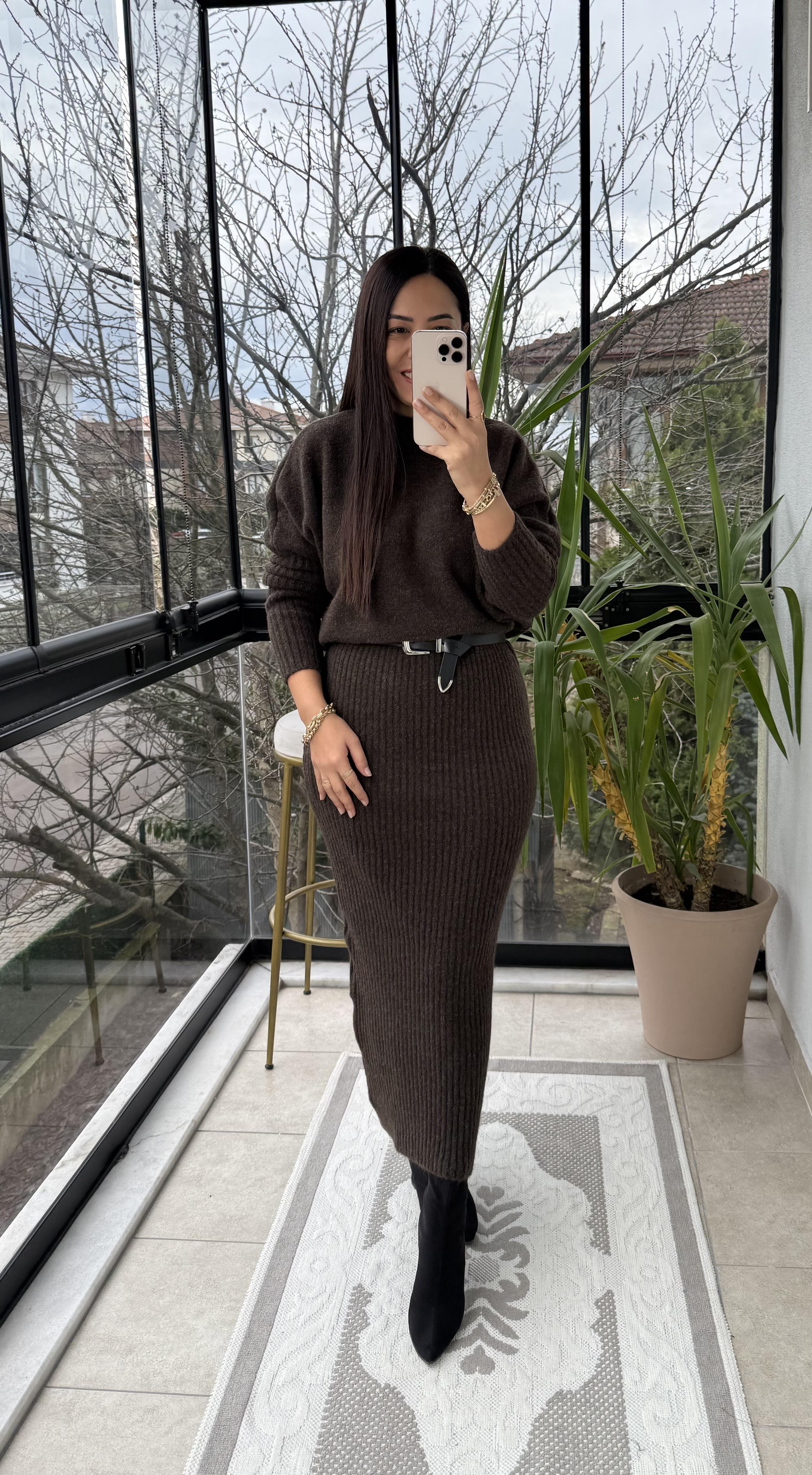 Bisiklet Yaka Yumuşak Dokulu Elbise Koyu Kahve