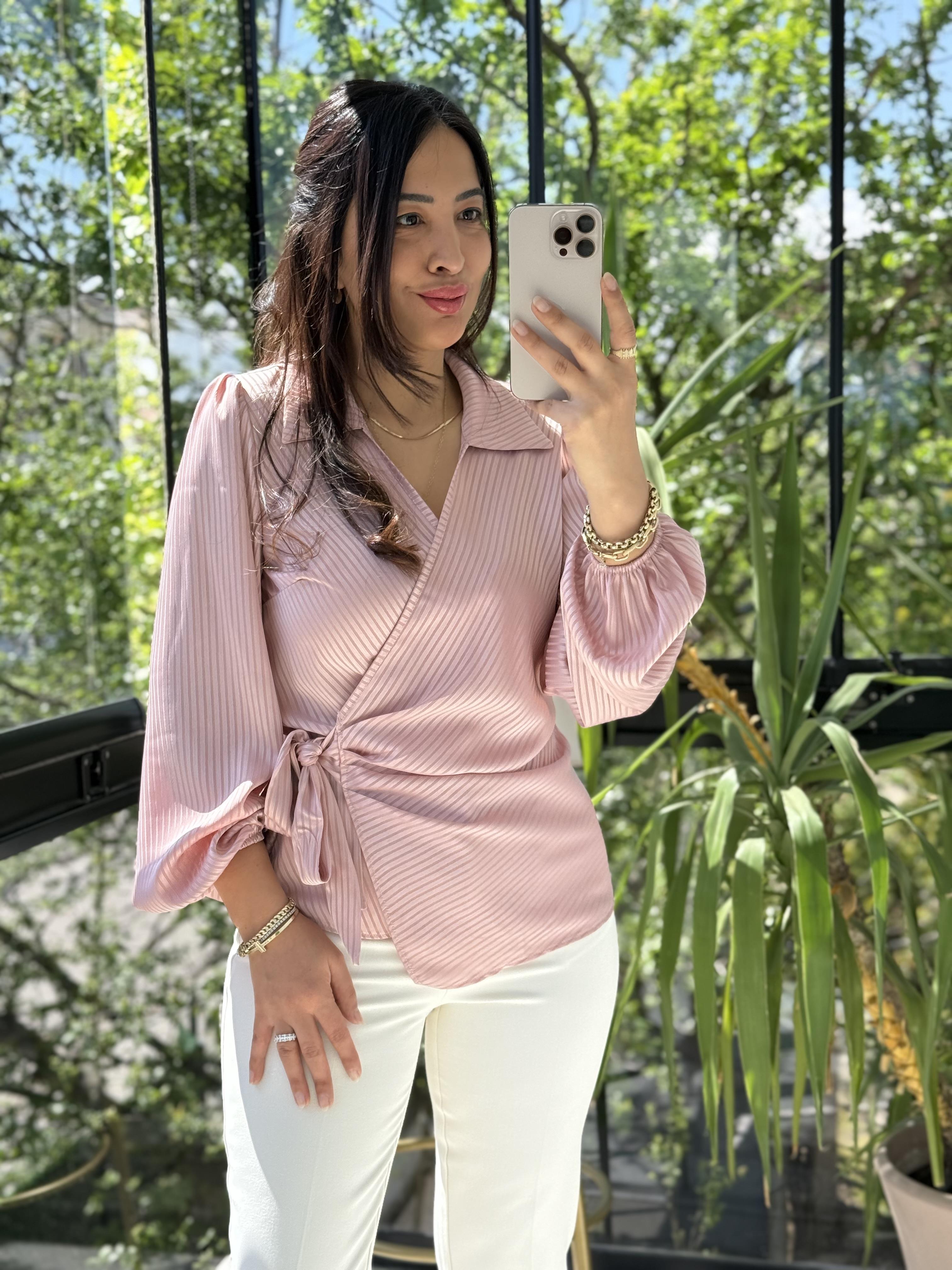 Yan Bağcıklı Yakalı Bluz Pudra