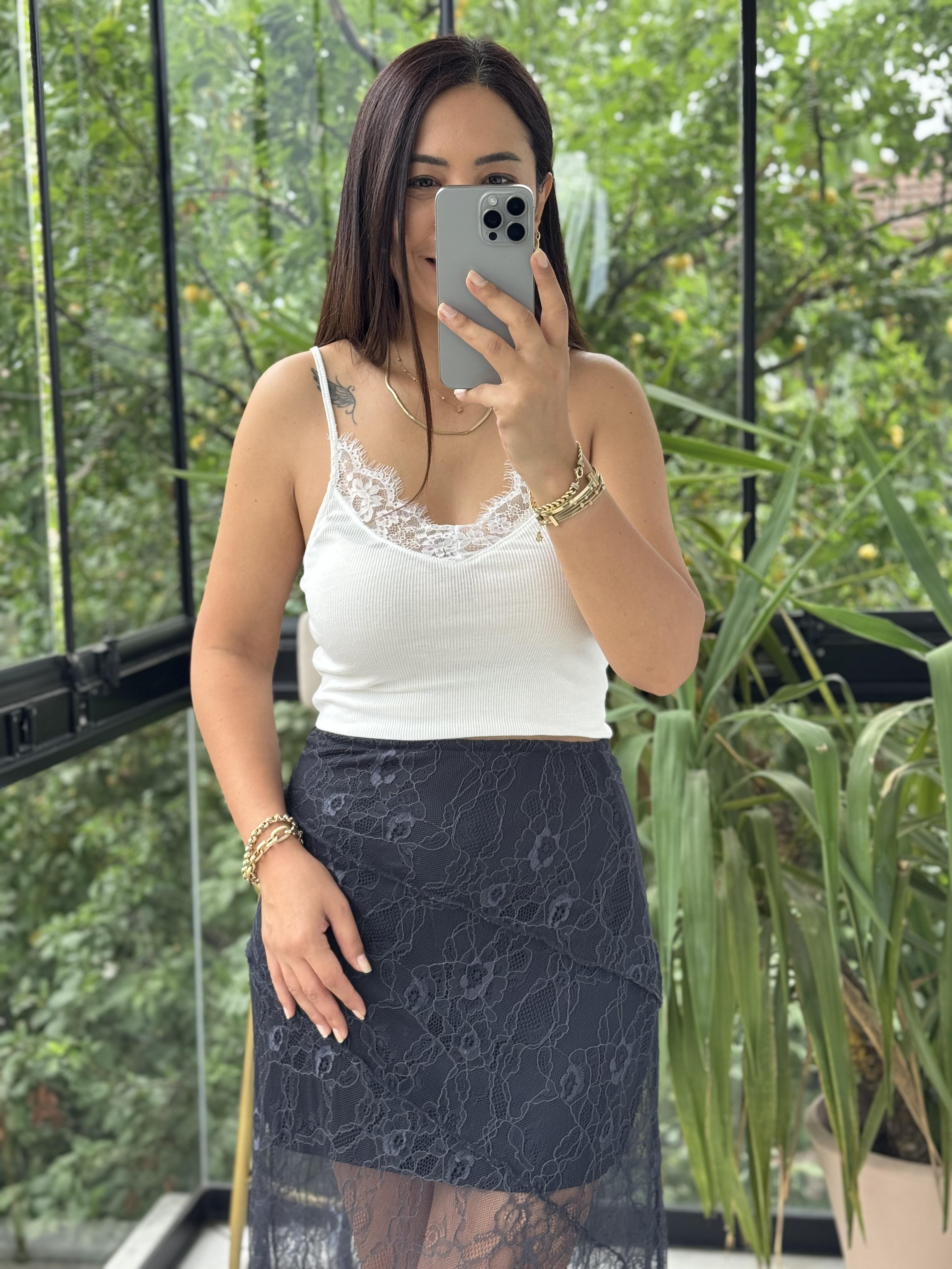 Dilvin Dantel Şeritli Askılı Atlet Ekru