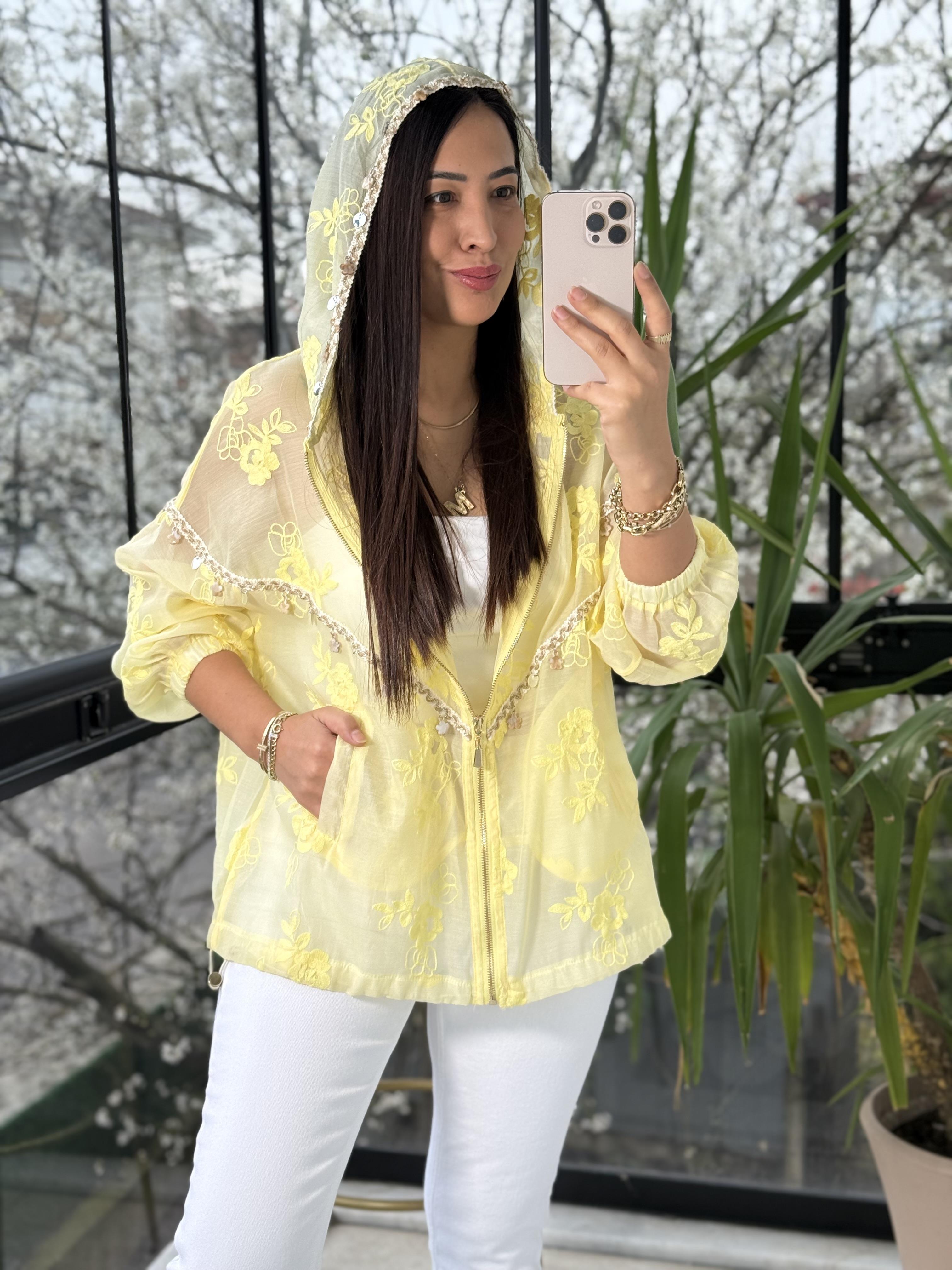 Pullu Nakışlı Ceket Sarı