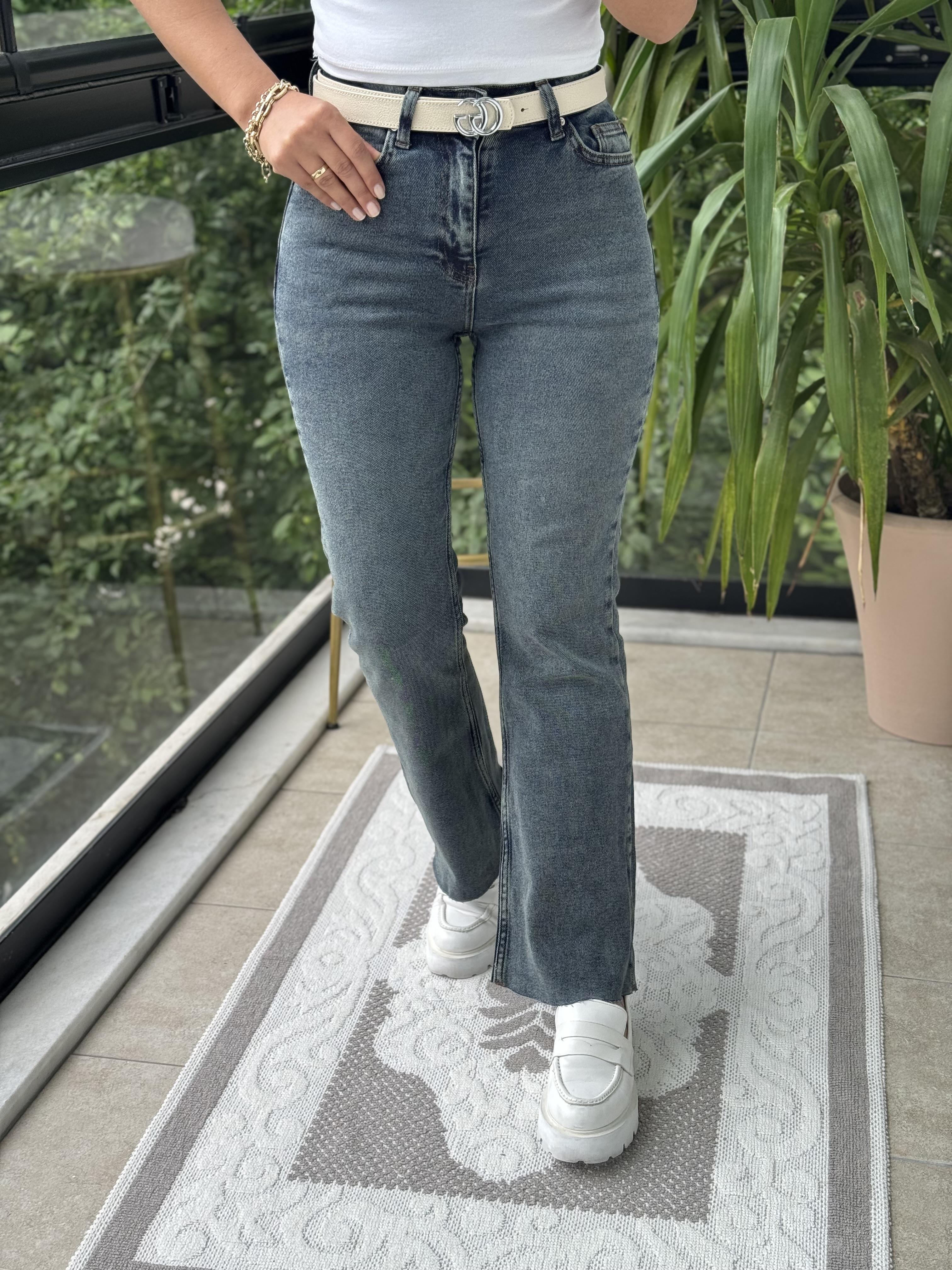 Flare İspanyol Dikişsiz Paça Mom Fit Jean Yeşil Yıkama