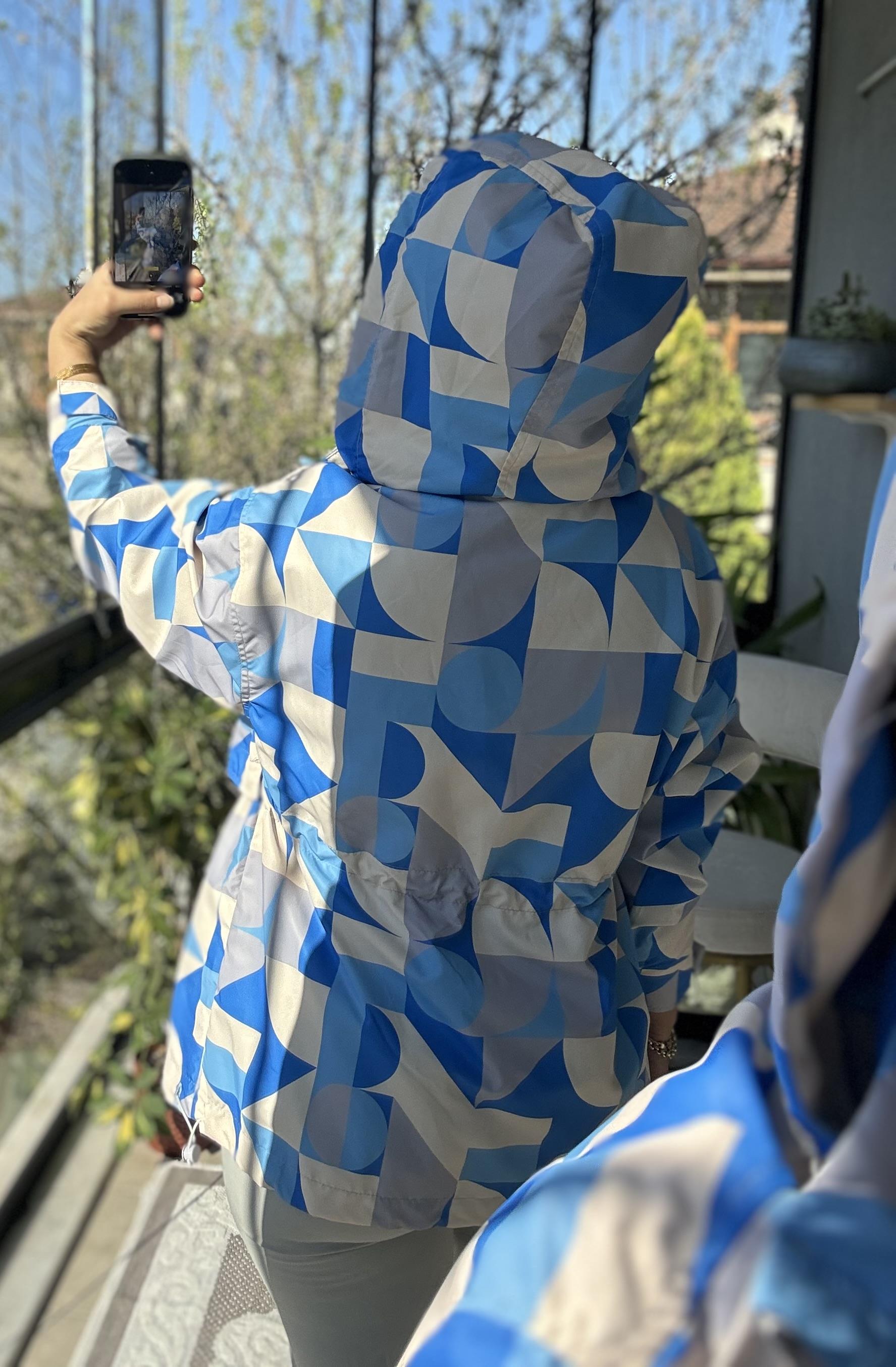 Geometrik Desen Yağmurluk Mavi