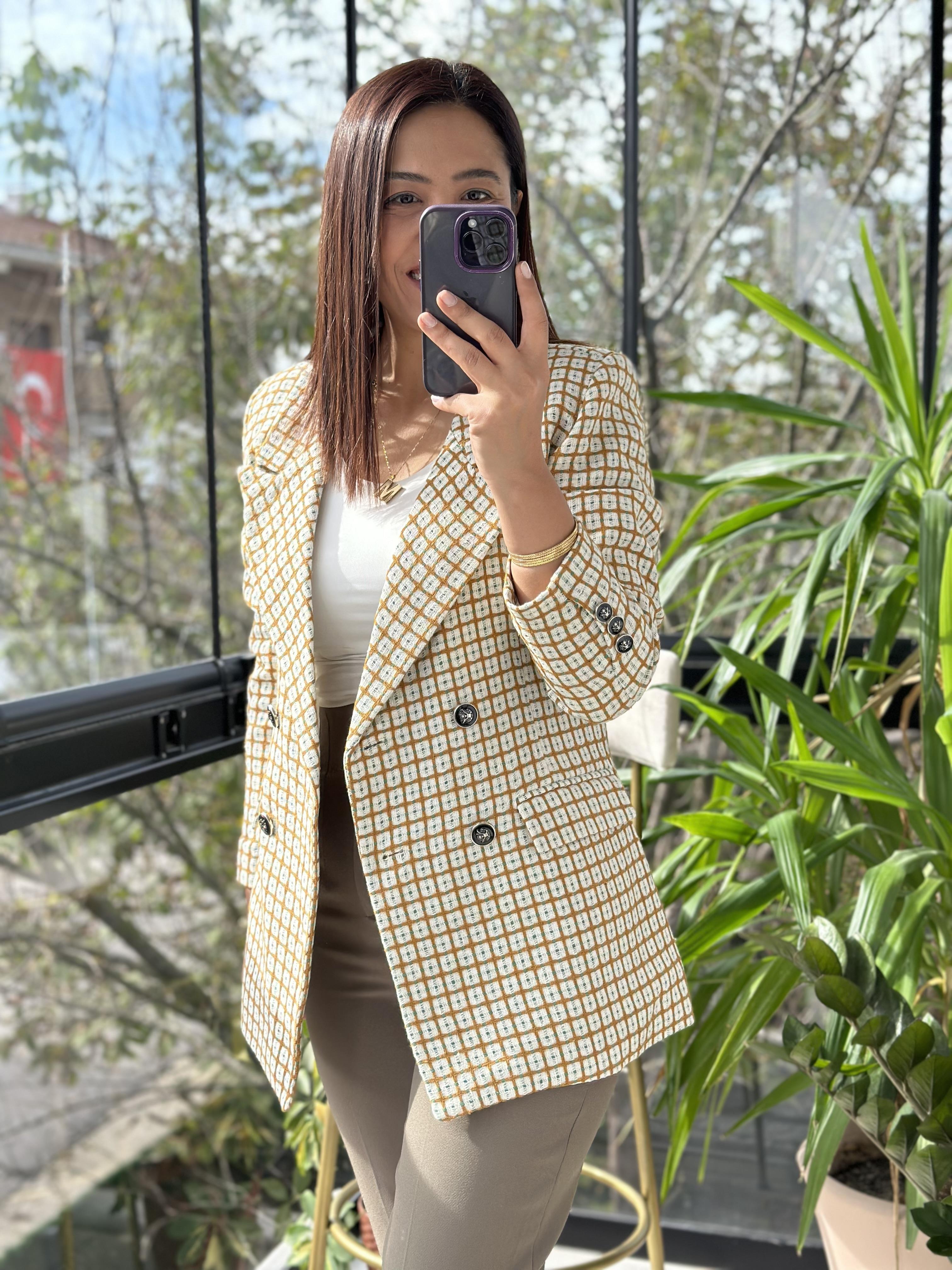 Kare Detaylı Gümüş Düğme Blazer Karamel