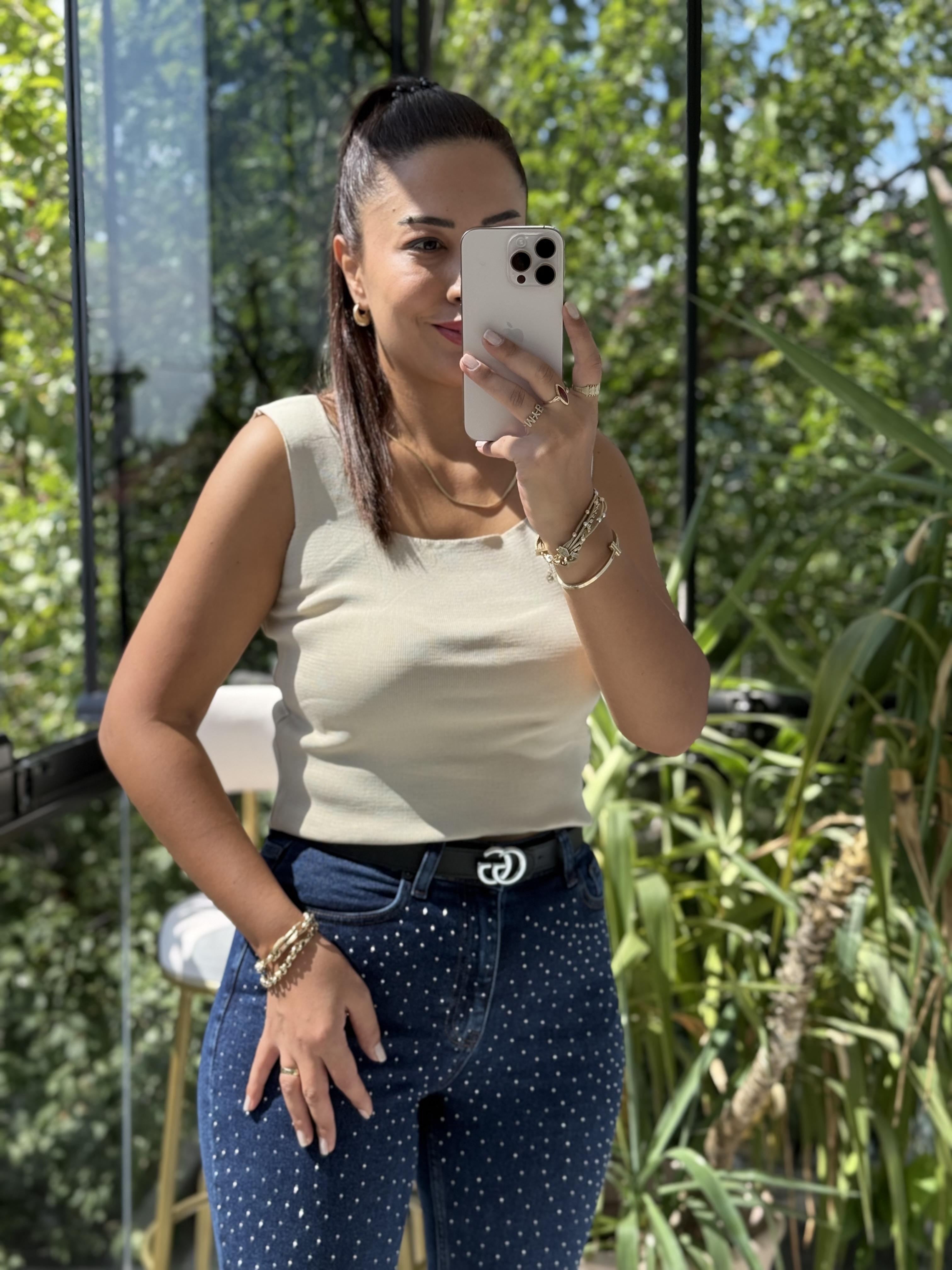 Kare Yaka Atlet Taş