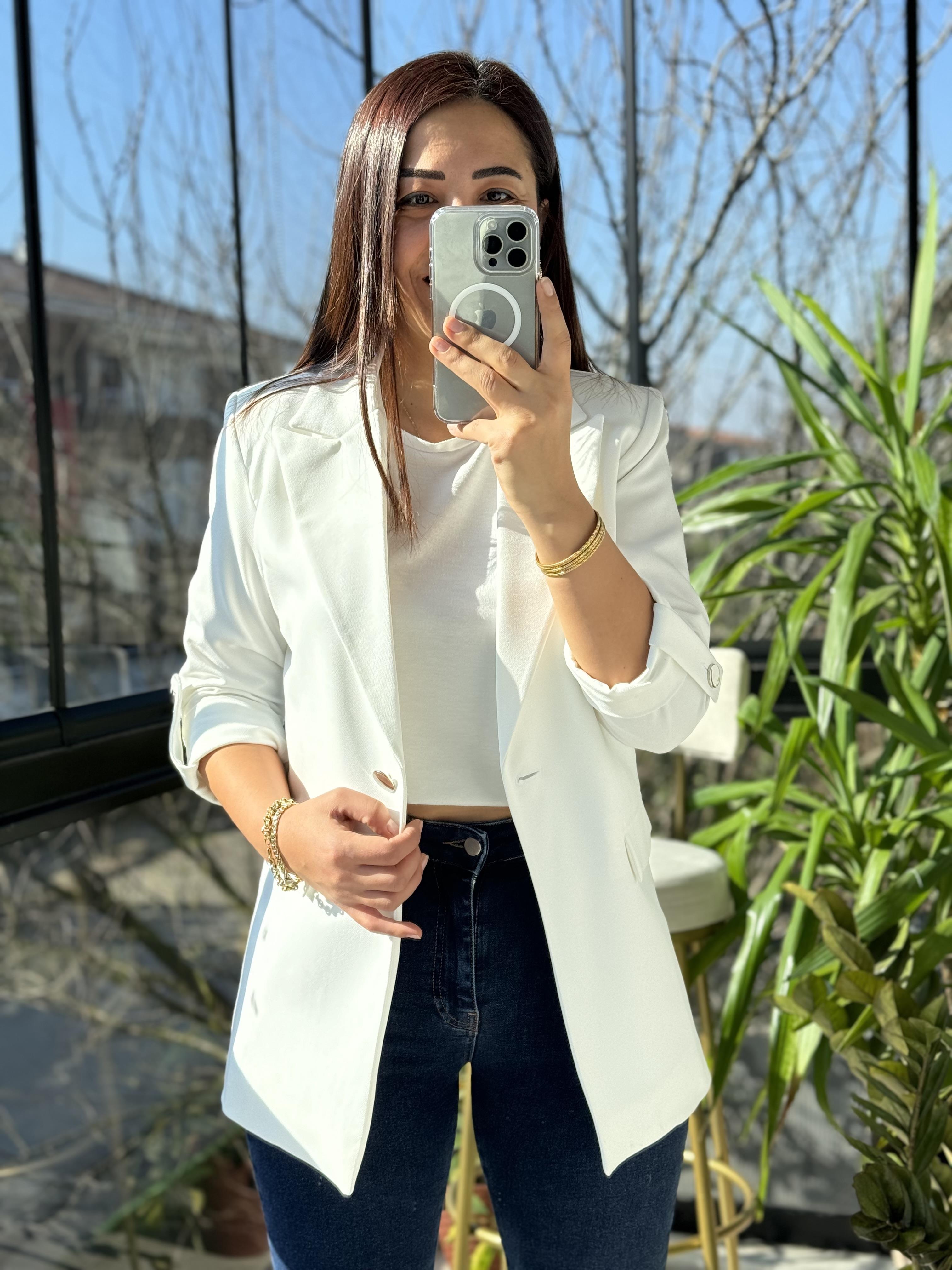 Kolu Düğmeli Blazer Ceket Beyaz