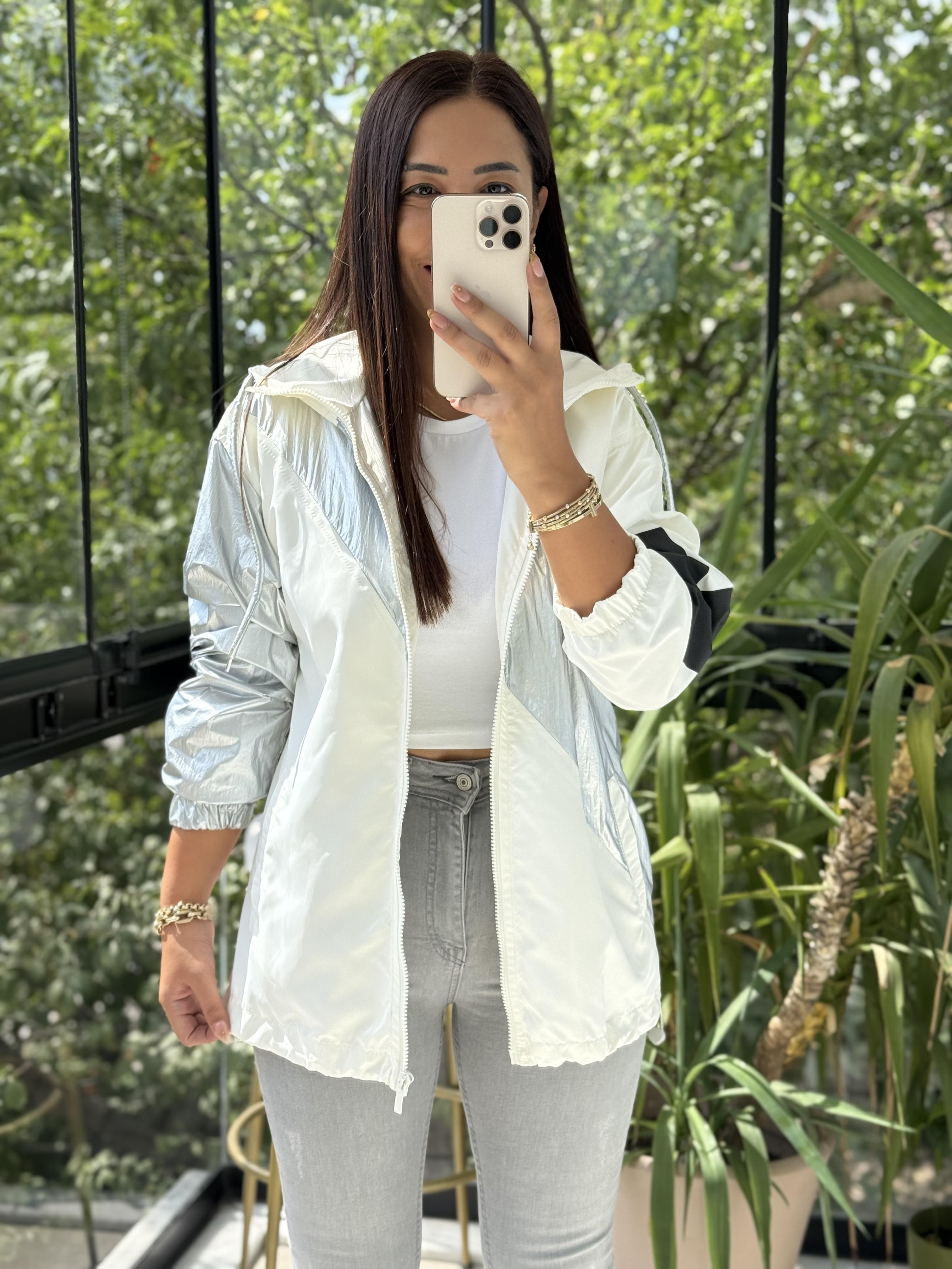 Krınkıl Detay Yağmurluk Beyaz