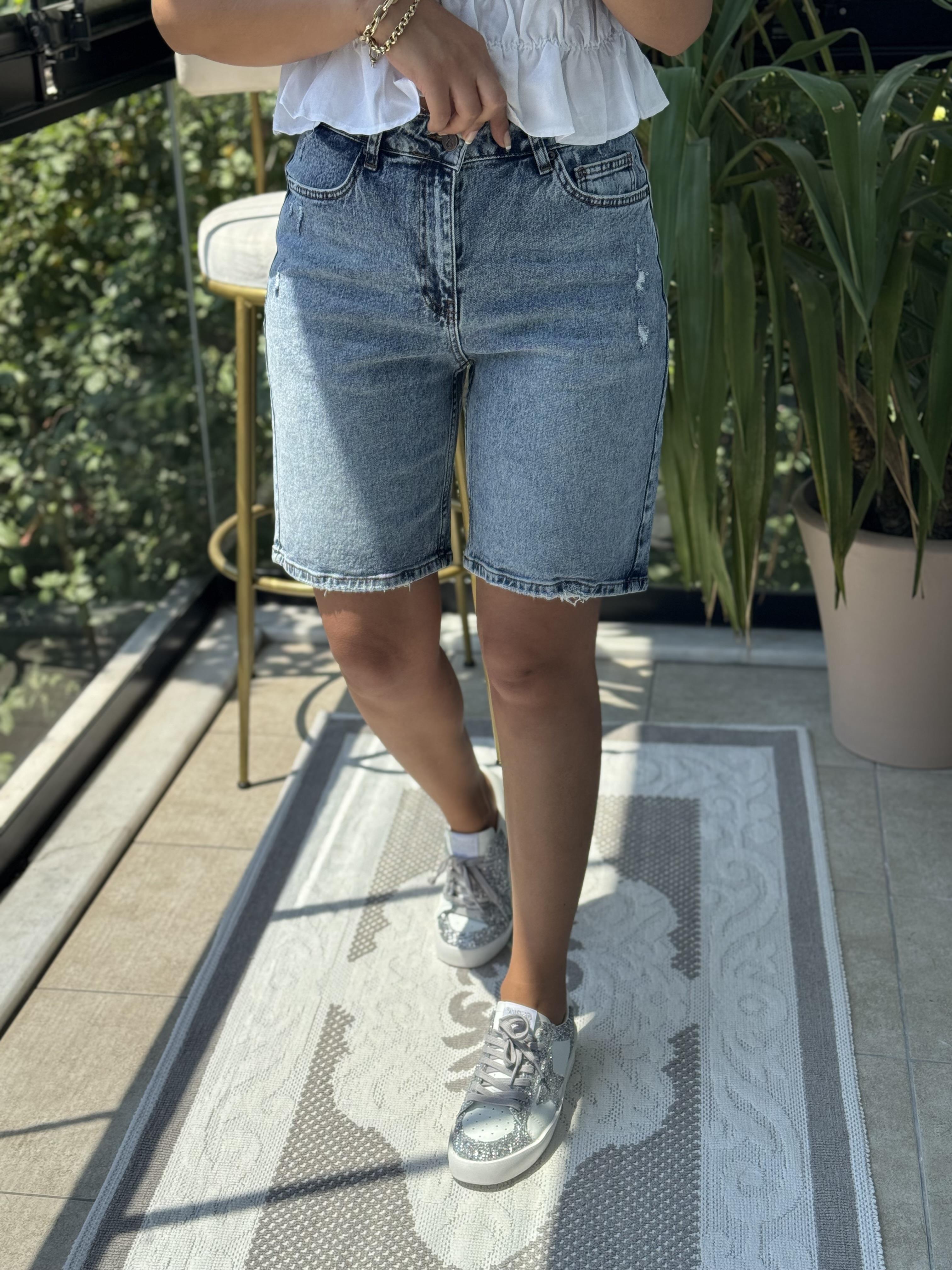 Lazerli Şehirboy Denim Şort Mavi