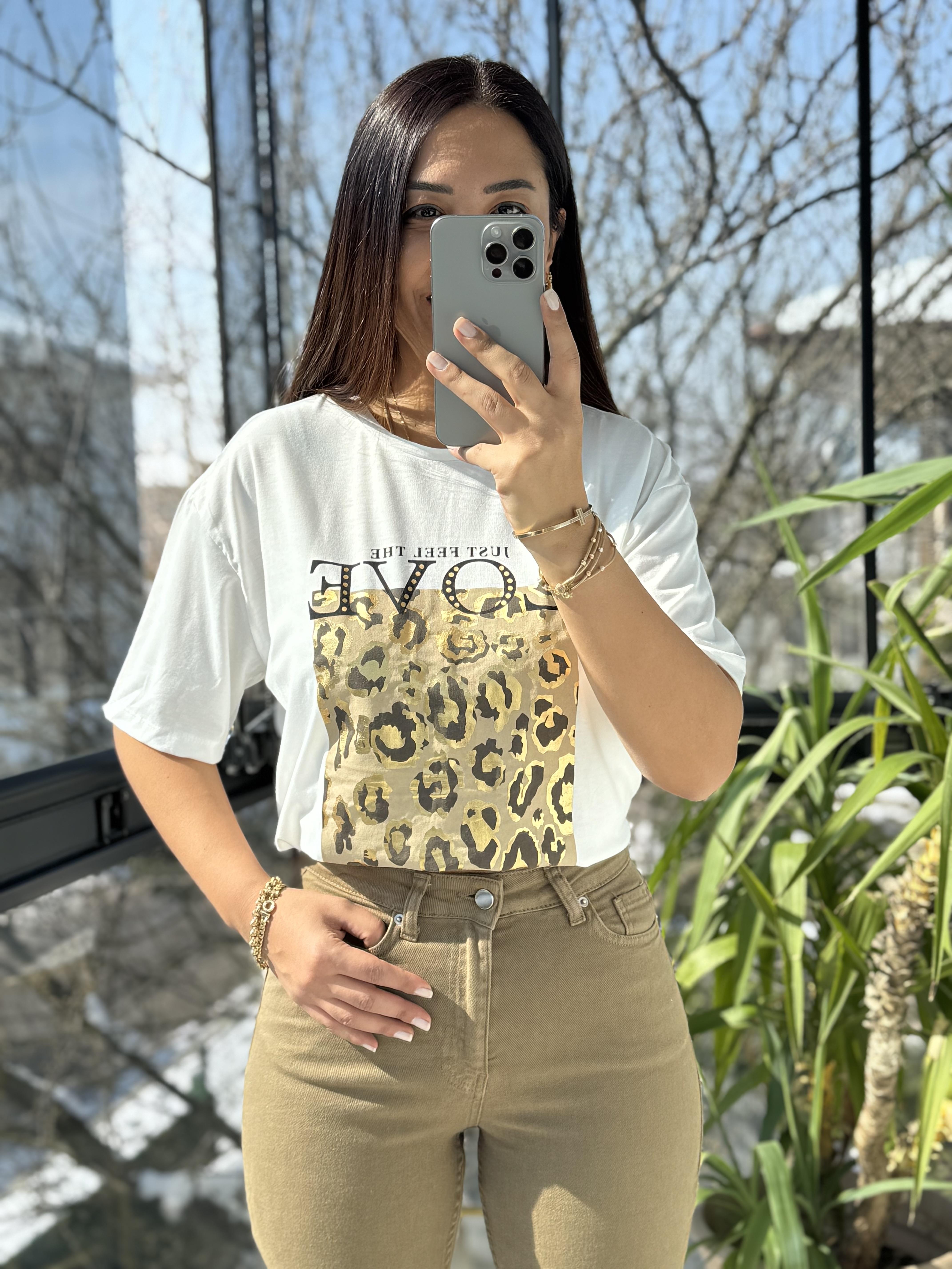 Love Leopar Desenli Tişört Beyaz