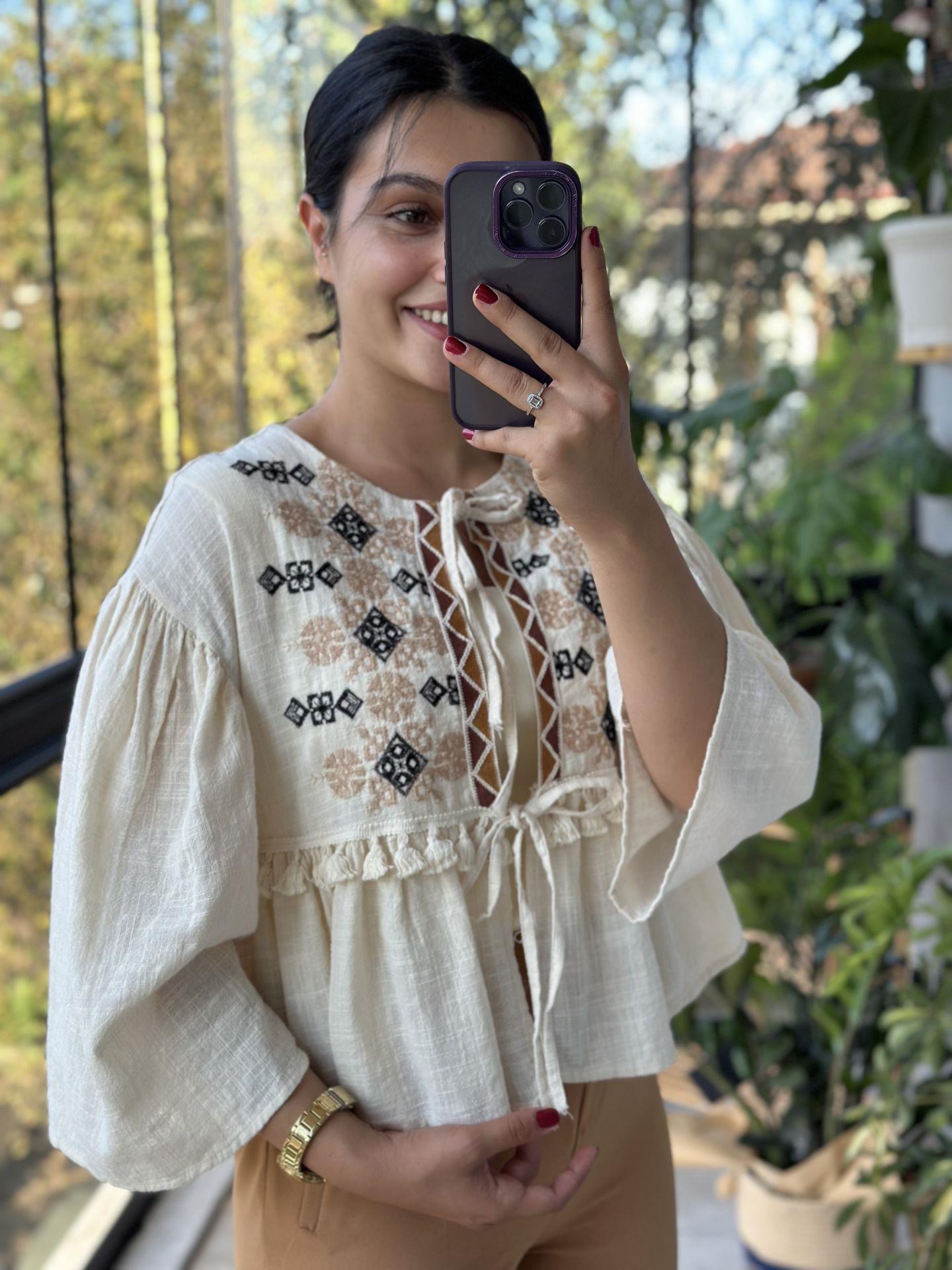 Nakışlı Keten Hırka