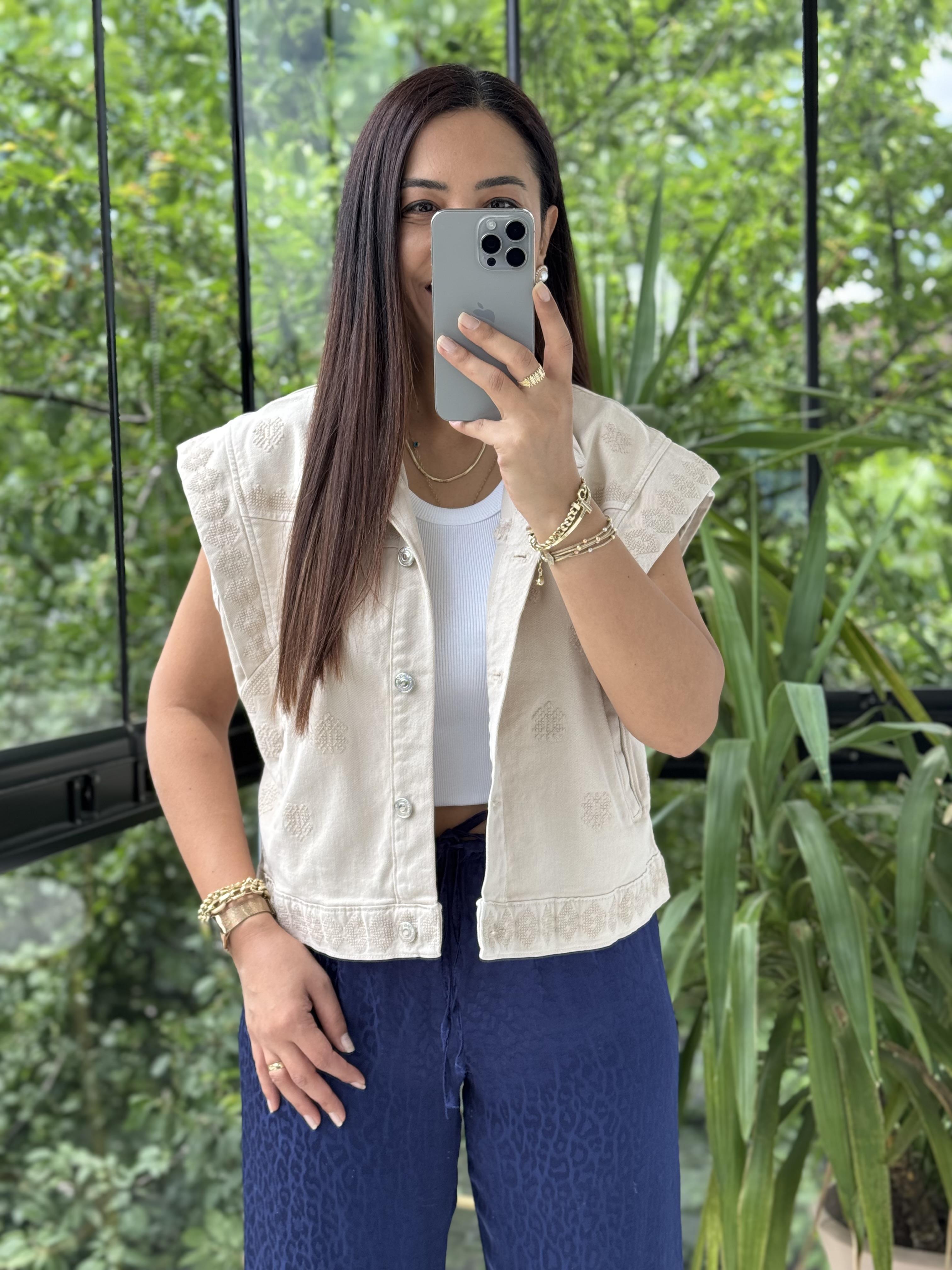 Nakışlı Yelek Bej