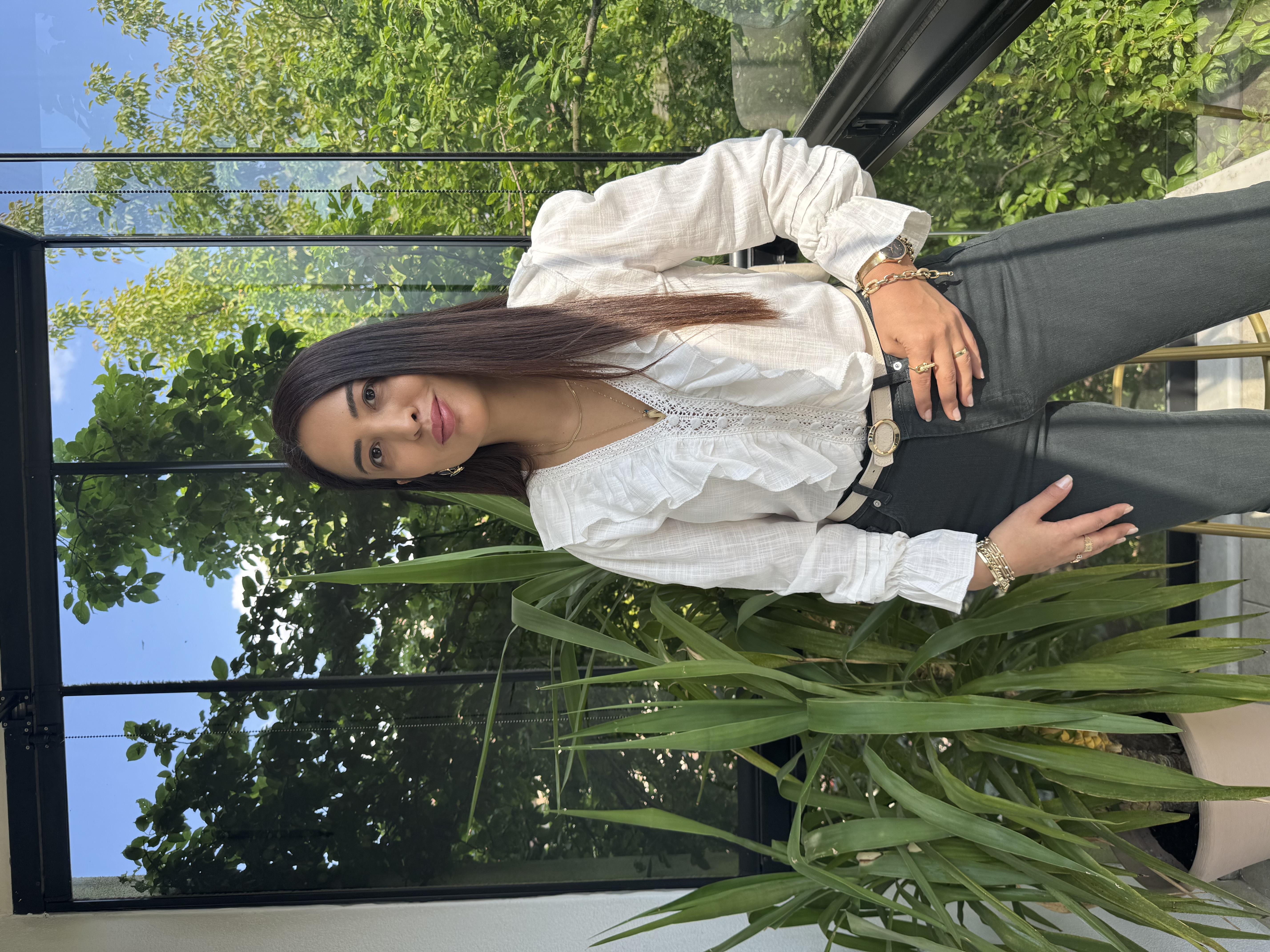 Önü Fırfırlı Bluz Gömlek Ekru