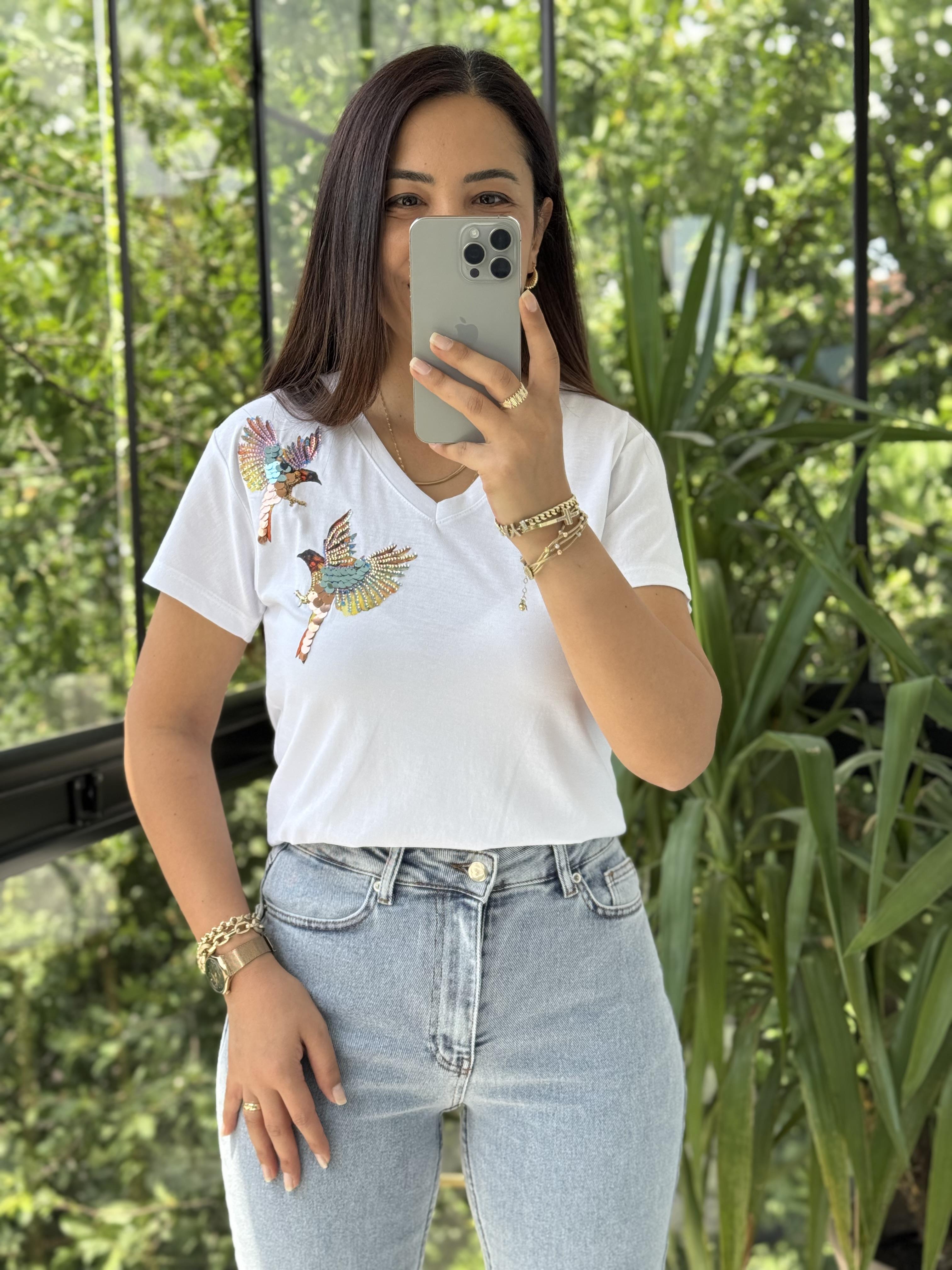 Pamuklu Tişört Omzu Kuş Detaylı