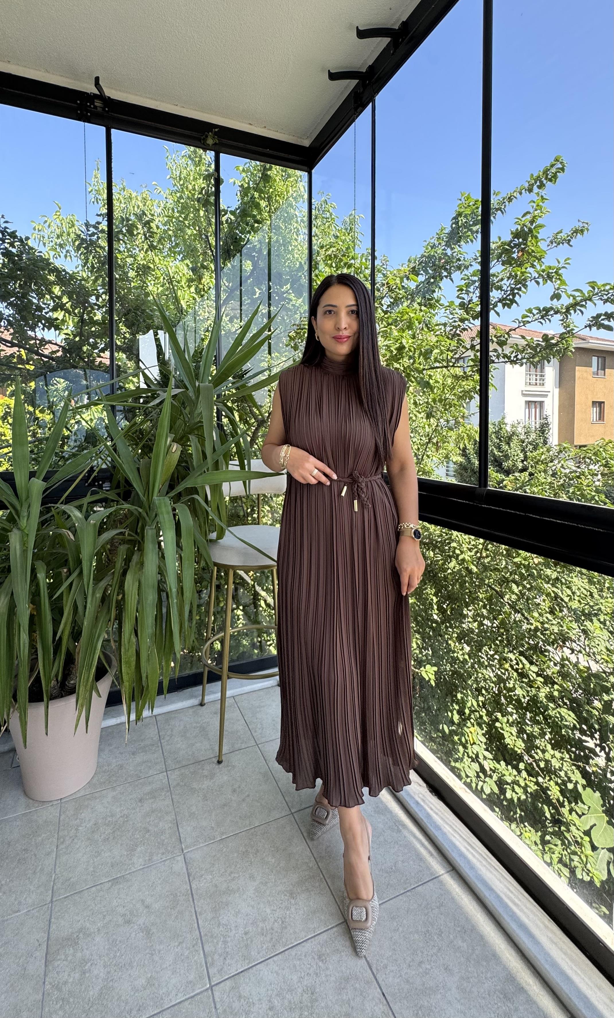 Piliseli Elbise Kahve