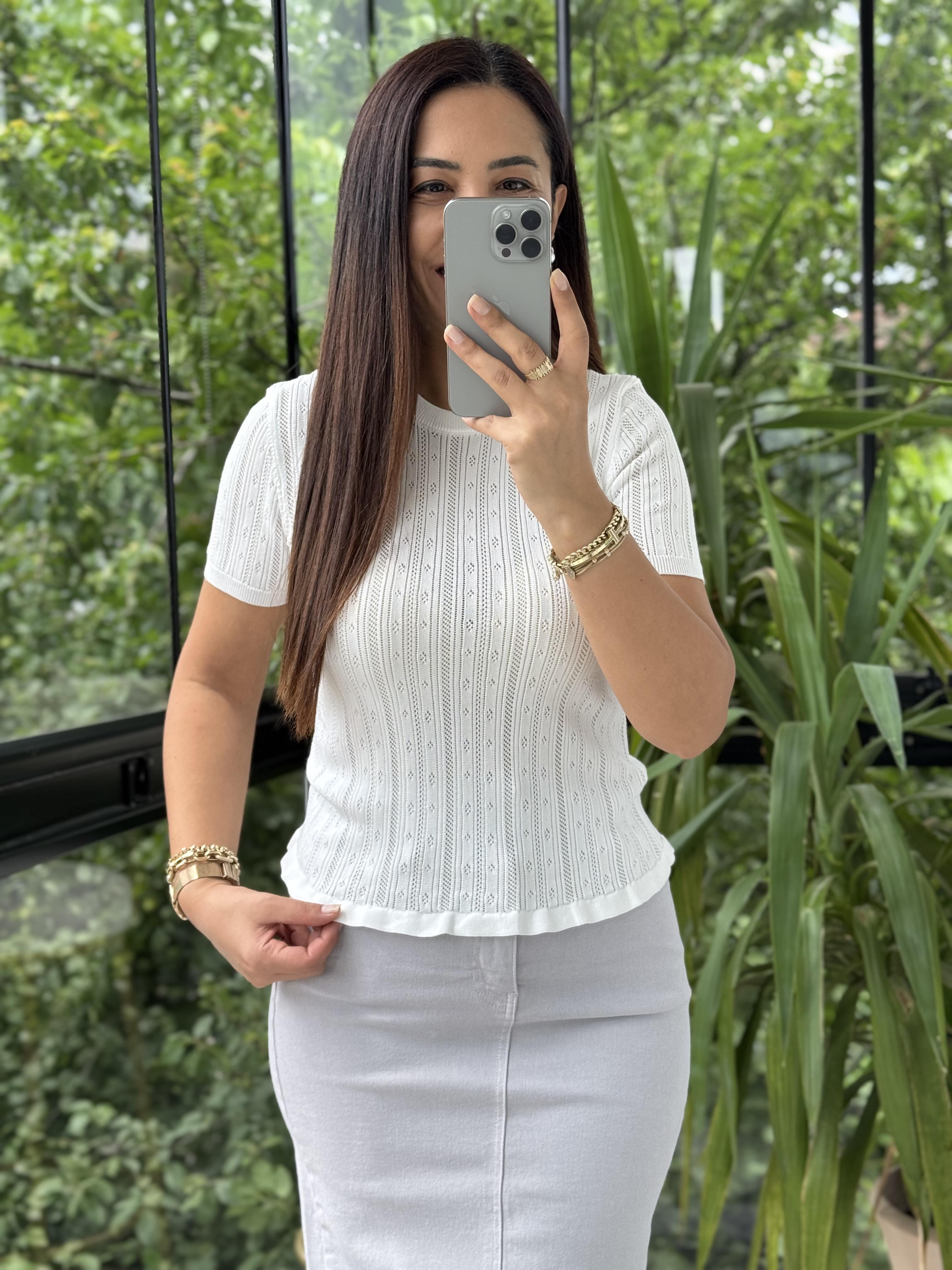 Polo Yaka Ajurlu Fırfırlı Bluz Beyaz