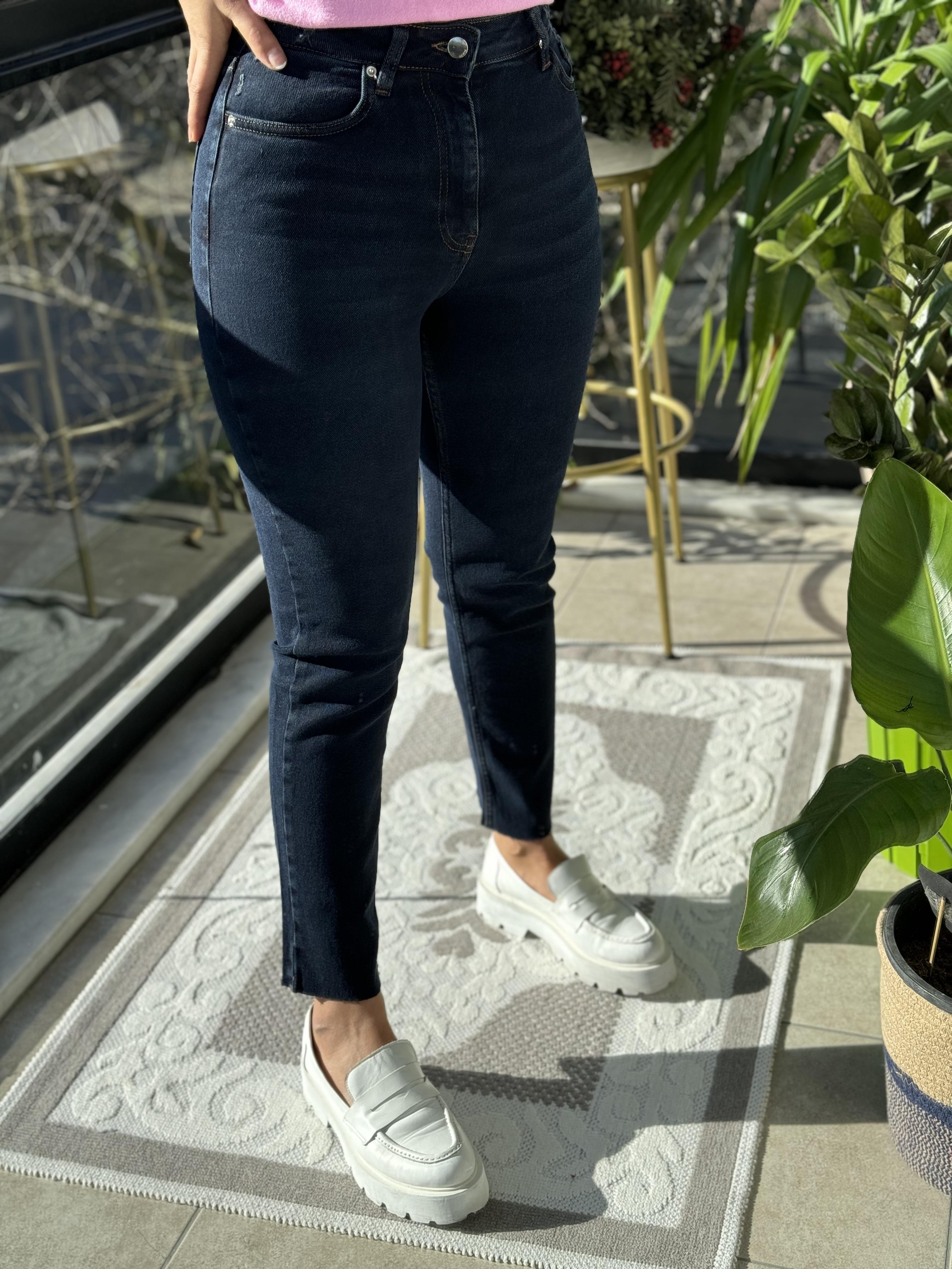 Premium Kalite Kesik Paça Jean Koyu Lacivert