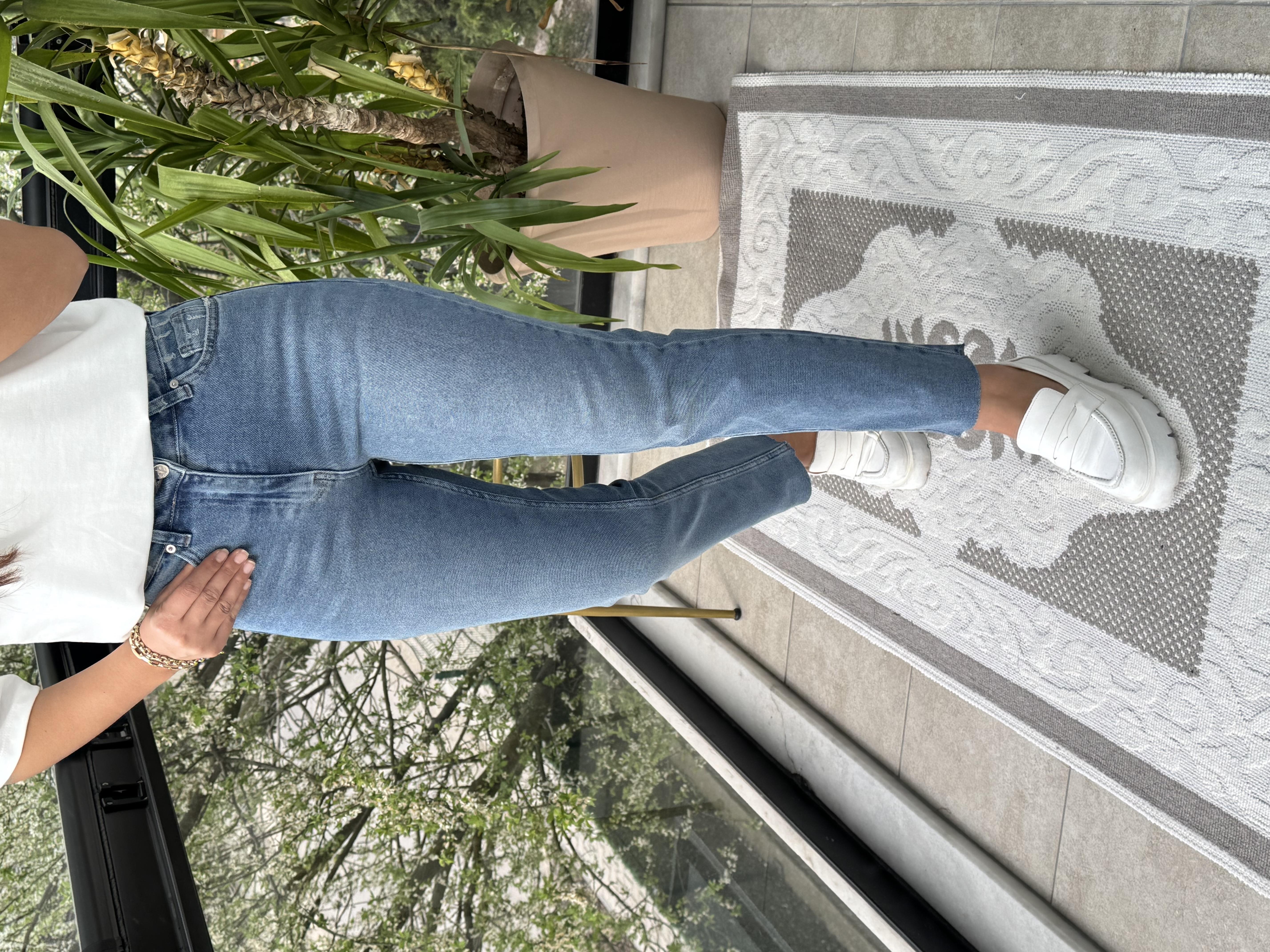 Premium Kalite Kesik Paça Jean Mavi