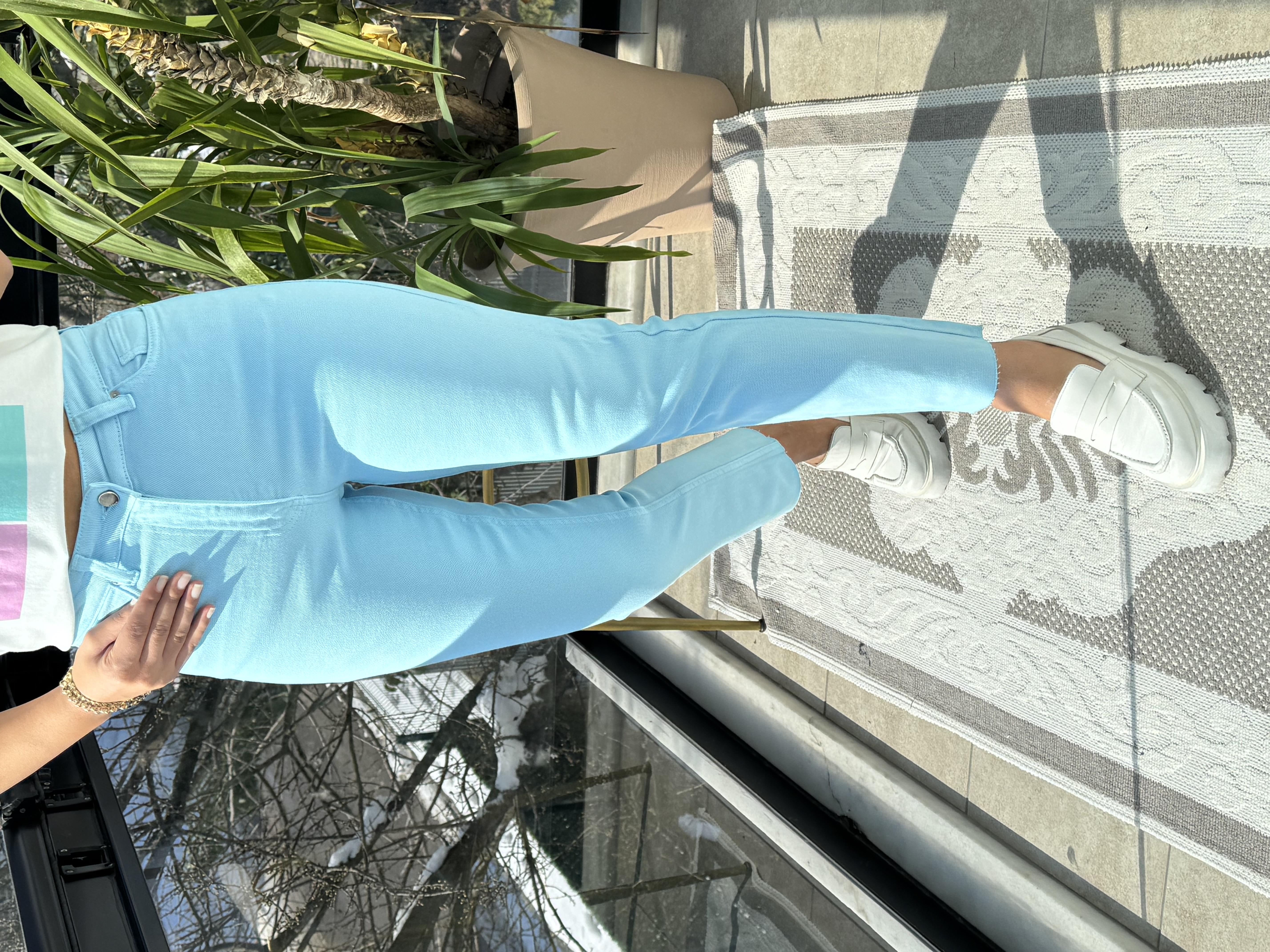 Premium Kalite Renkli Kesik Paça Jean Bebe Mavi