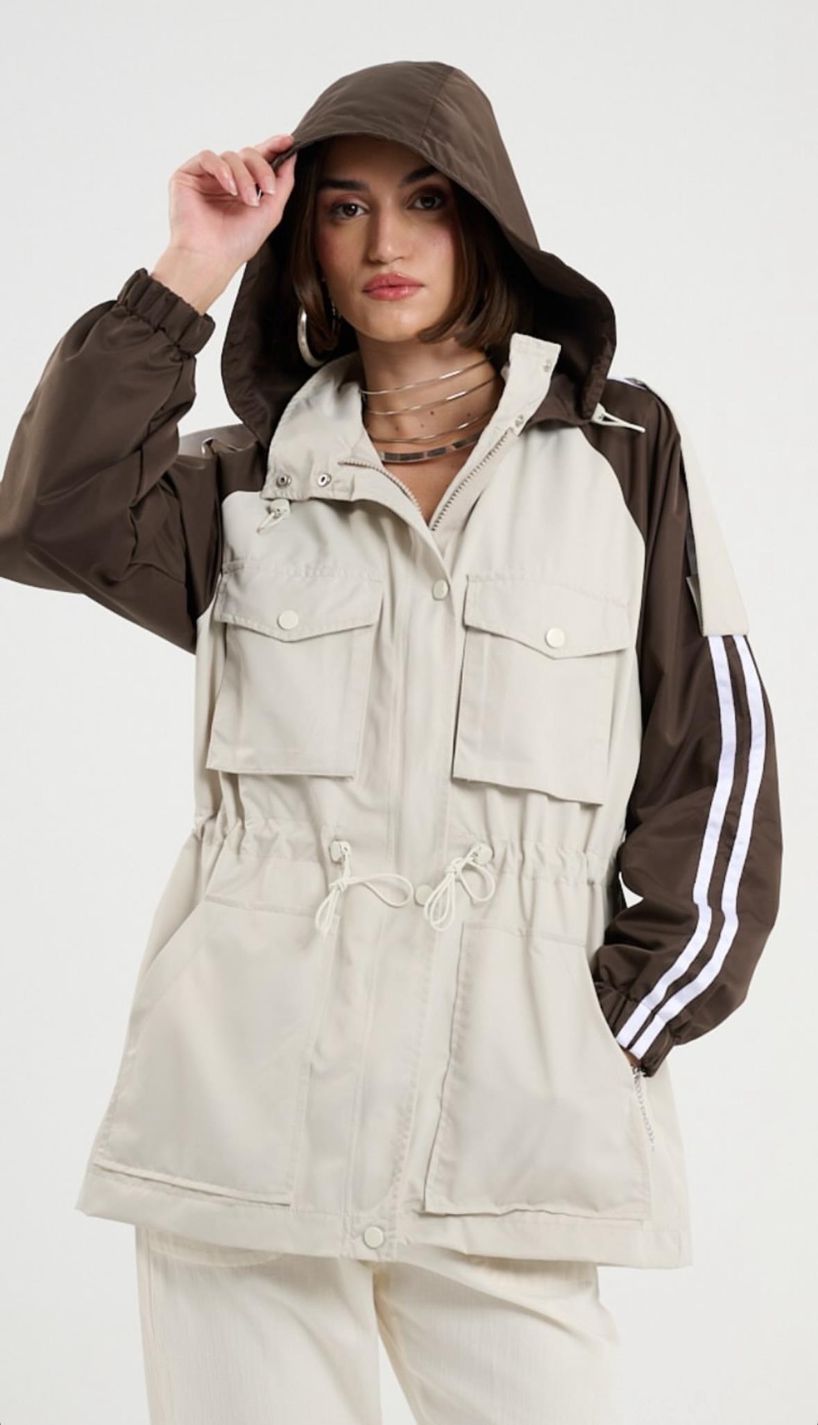 Şeritli Uzun Yağmurluk Taş