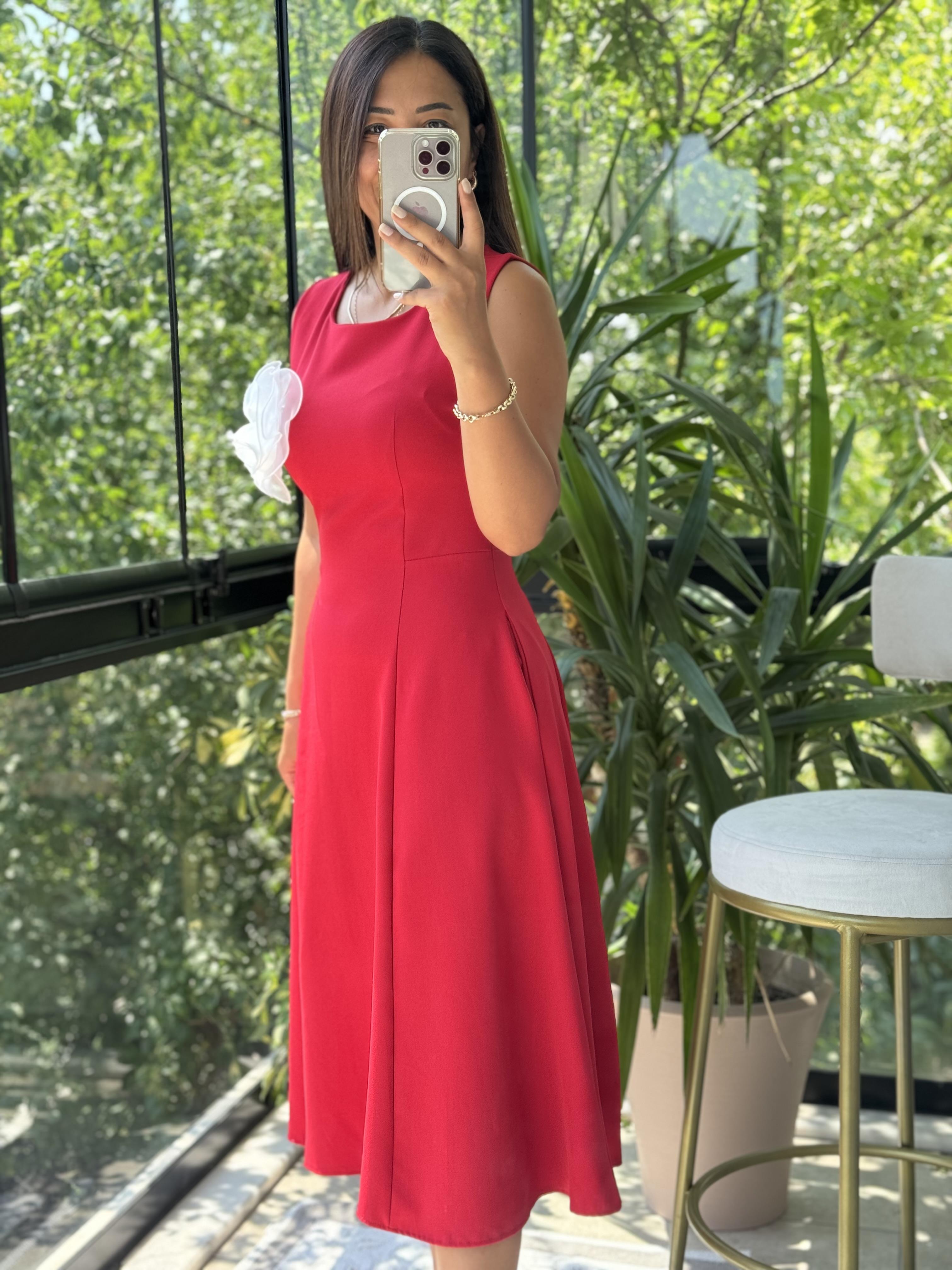 Slim Gül Detaylı Elbise Kırmızı