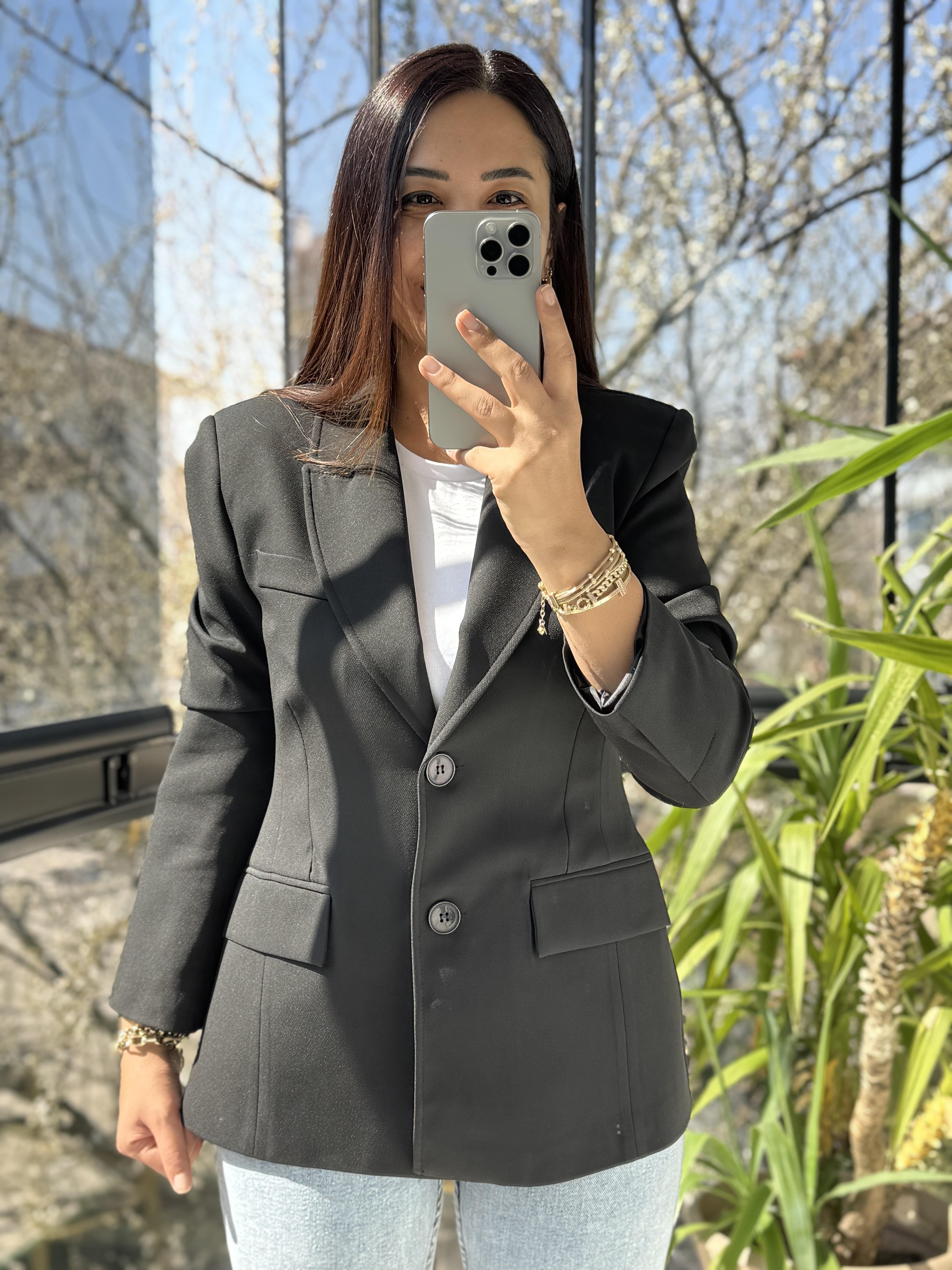 Volanlı İki Düğme Blazer Siyah