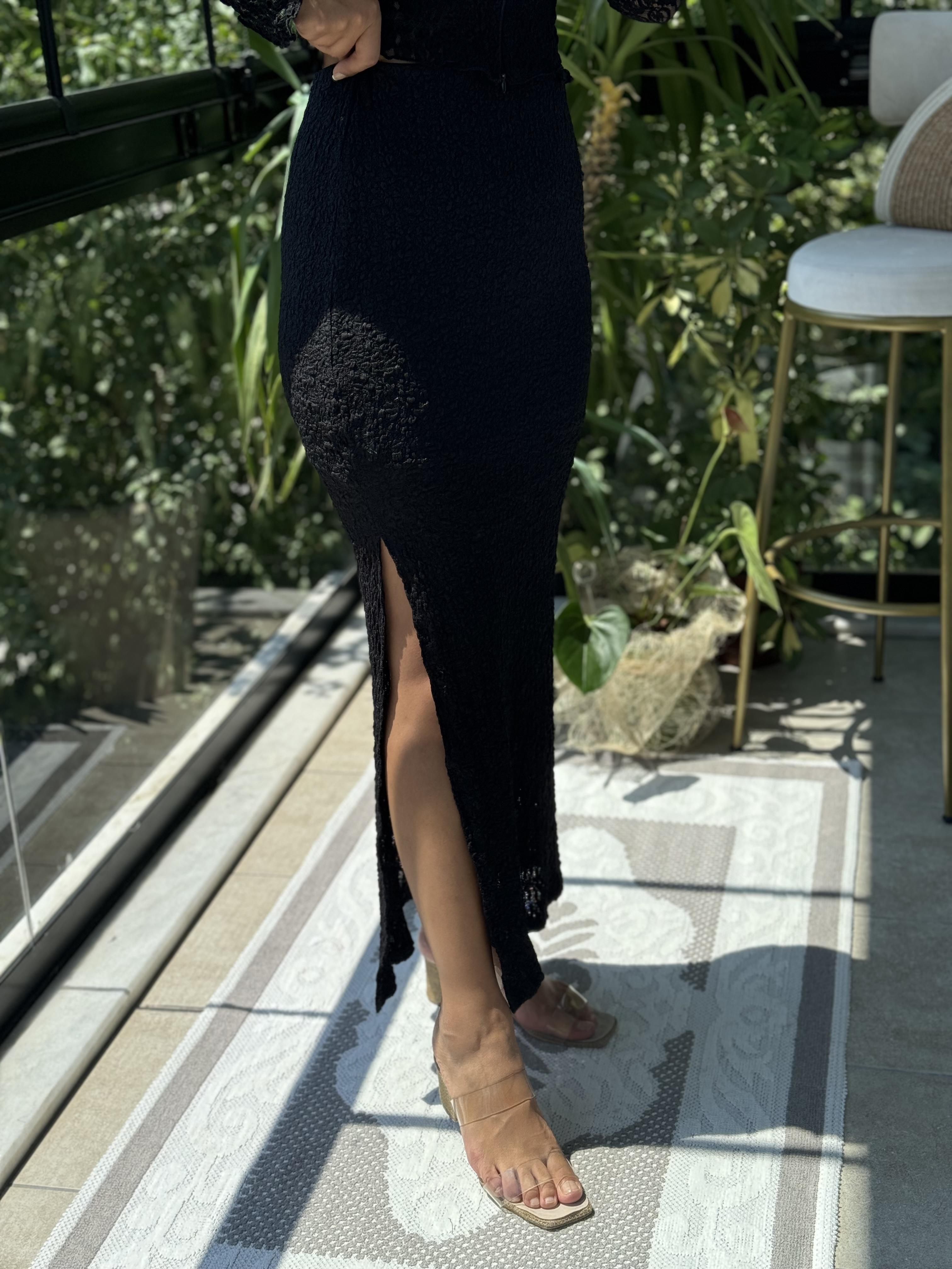 Yırtmaçlı Uzun Dantel Etek Siyah