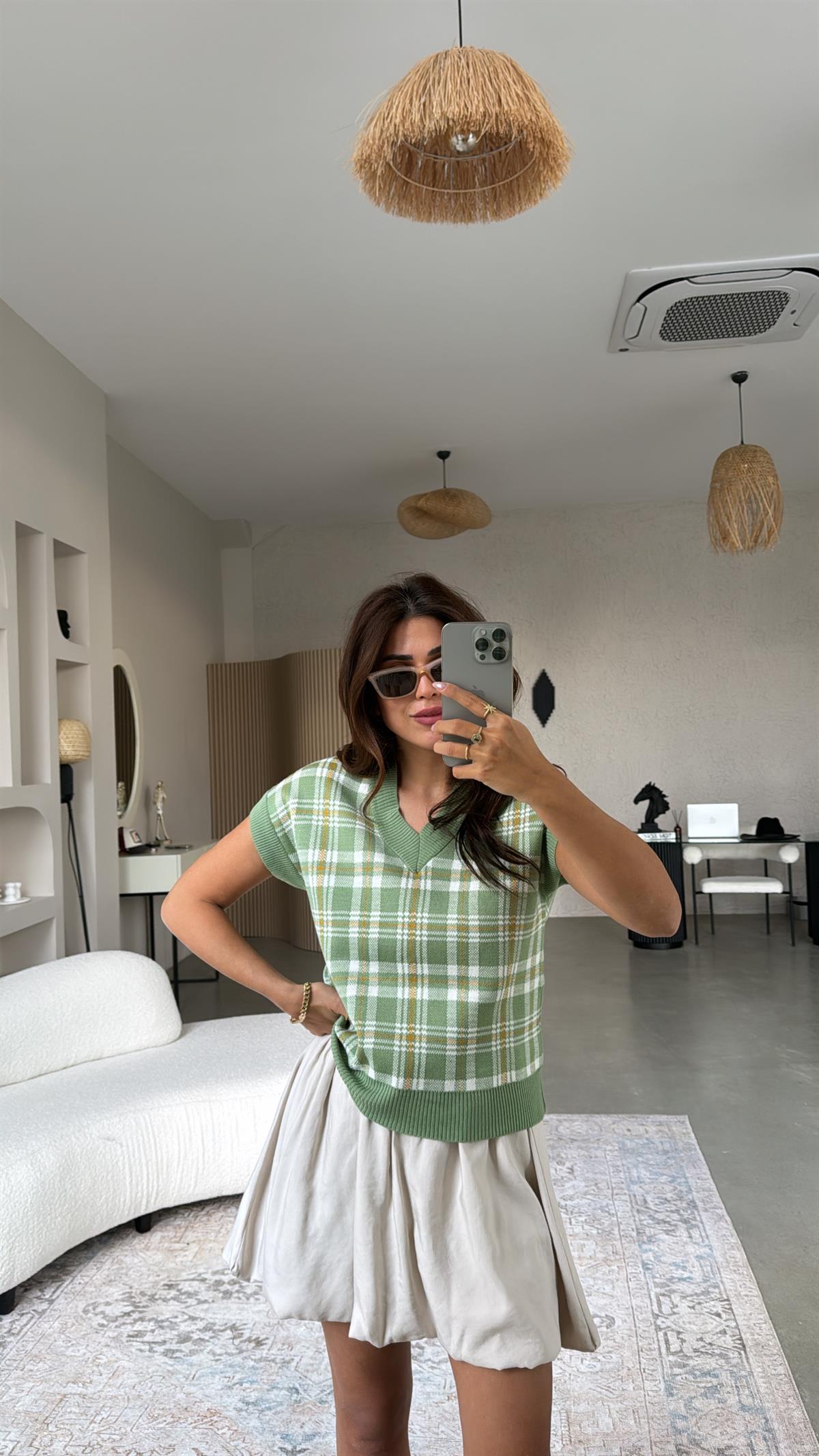 Açık Yeşil Kare Desenli Triko Bluz