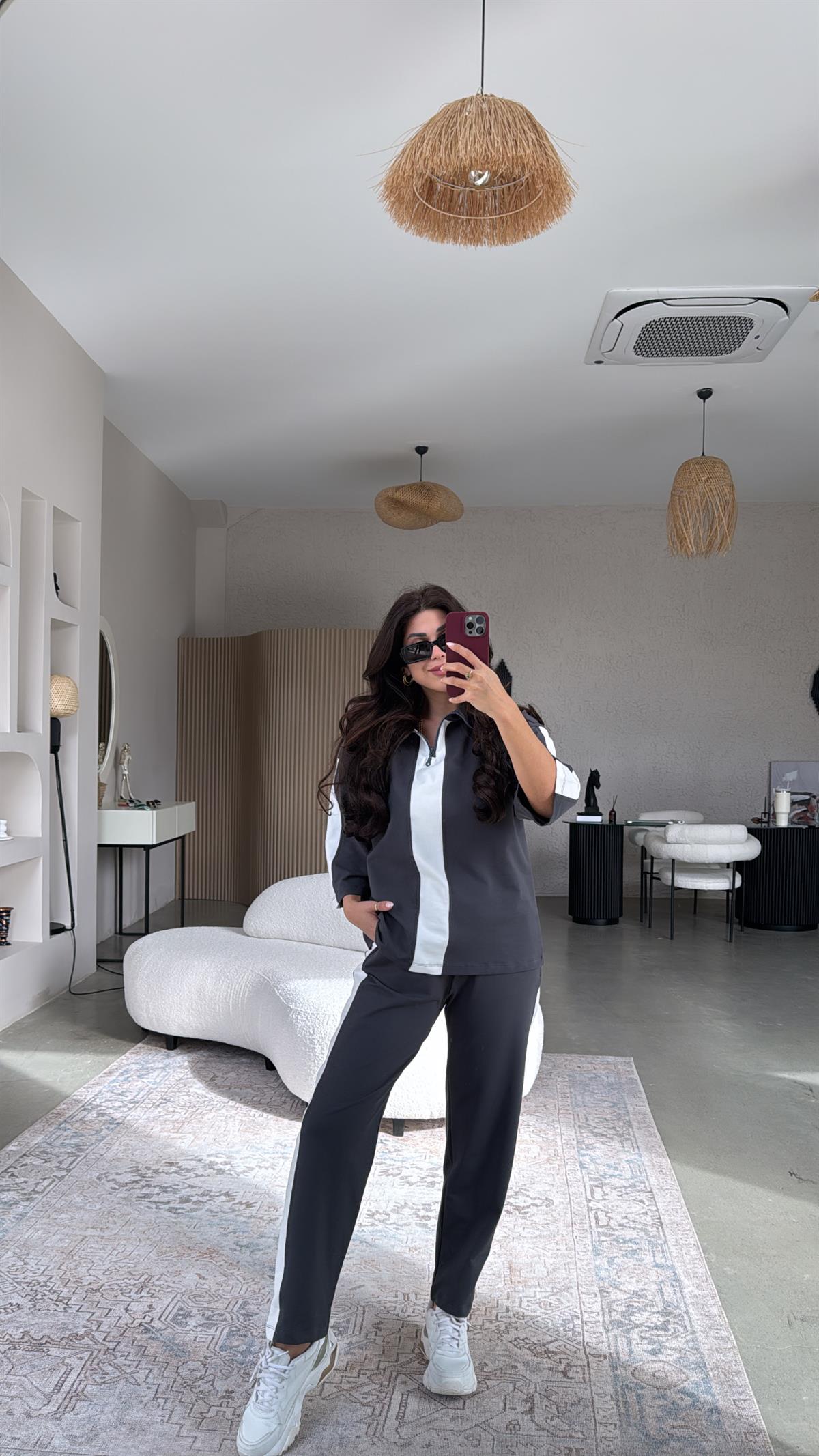 Antrasit Beyaz Şerit Detaylı Eşofman Takımı