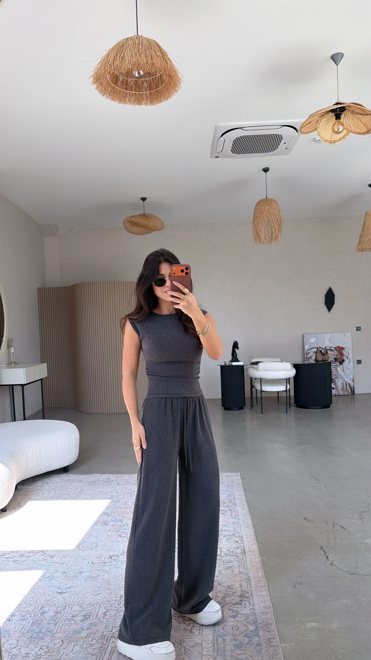 Antrasit Büzgü Detaylı Bürümcük Takım