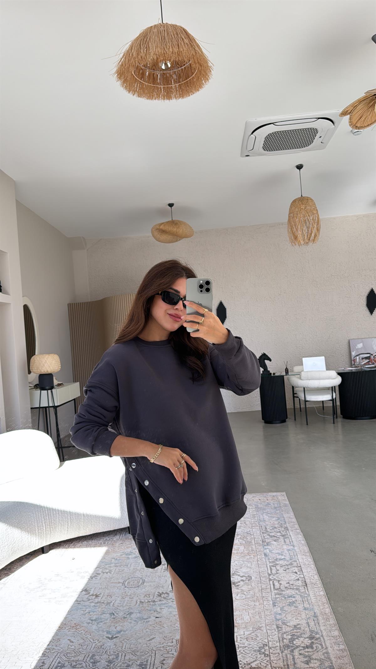 Antrasit Çıtçıt Detaylı Sweatshirt